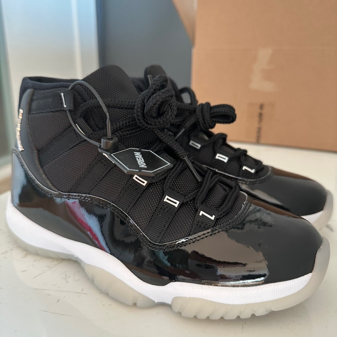 (W) Jordan 11 Retro Jubilee 착용 스타일