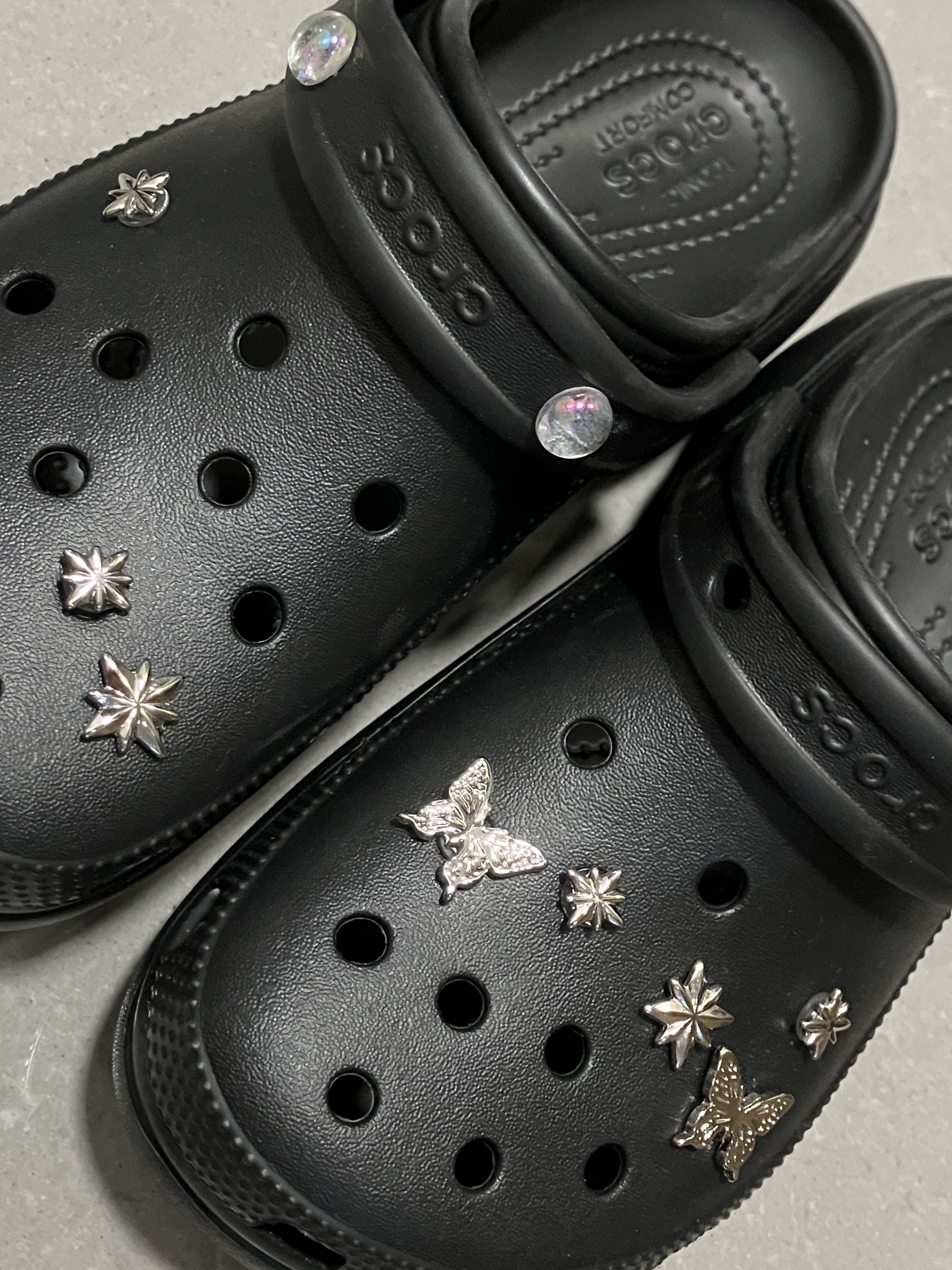 Crocs Classic Clog Black 착용 스타일