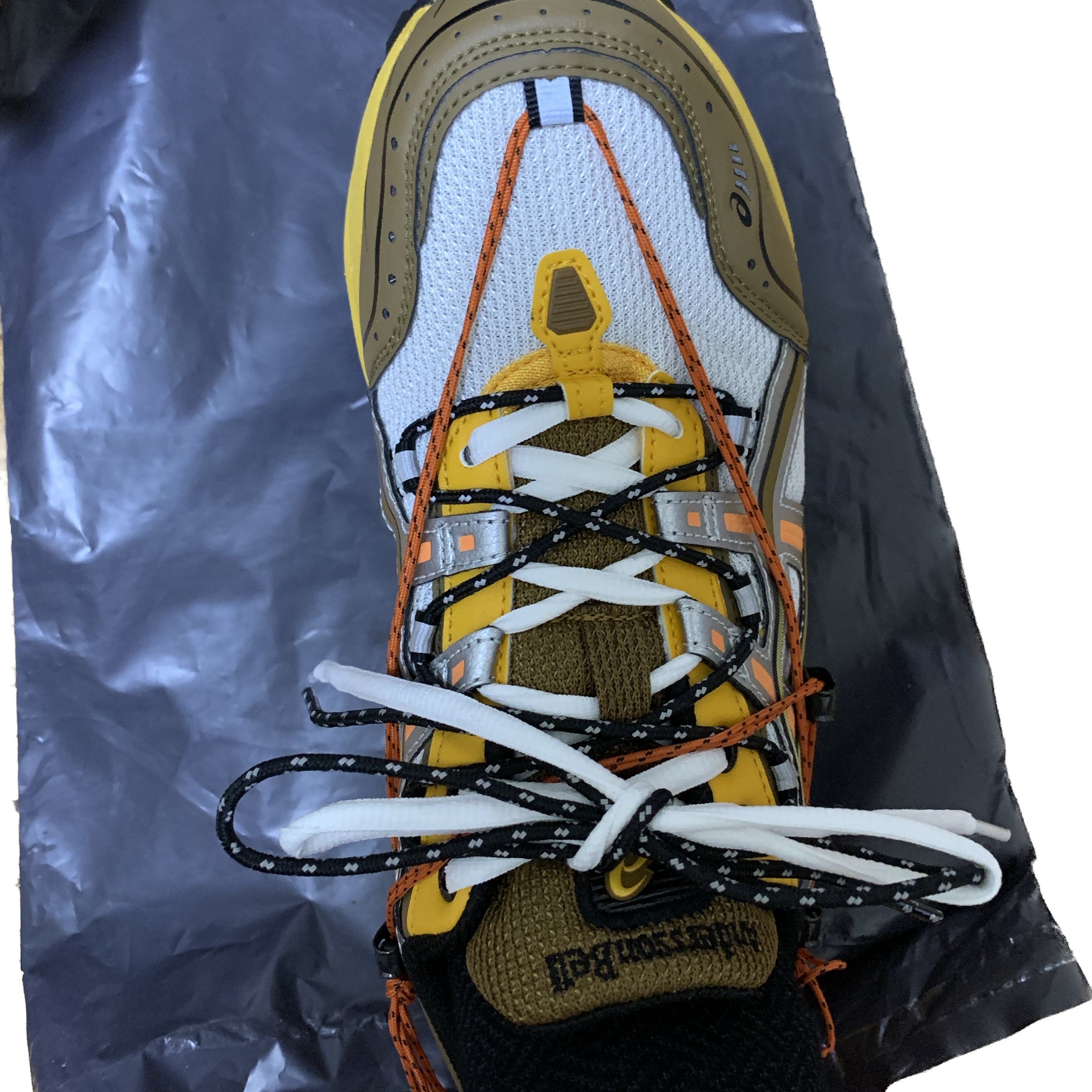 Asics x Andersson Bell Gel-1090 White Orange 착용 스타일 - 3