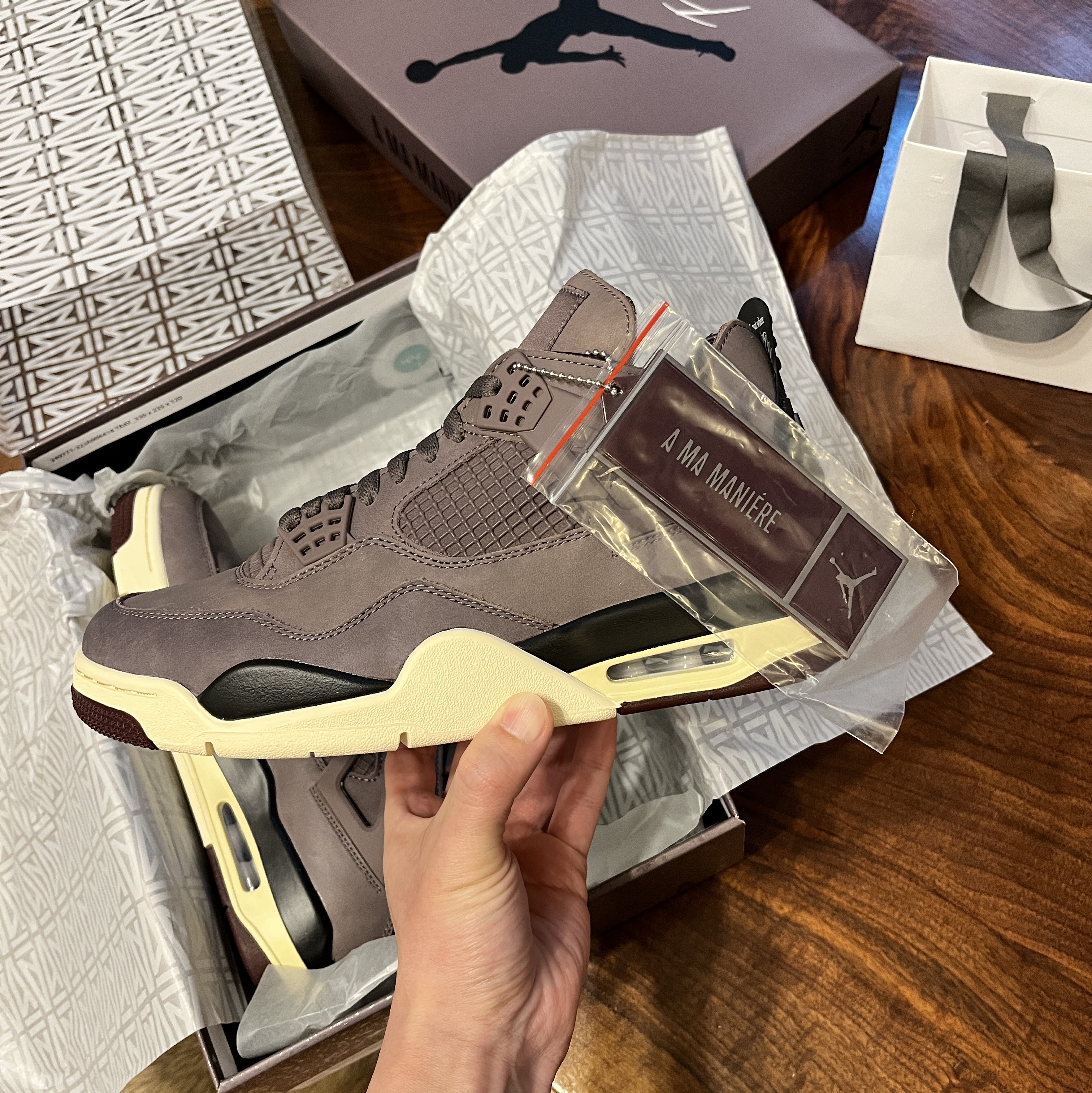 Jordan 4 x A Ma Maniere Retro Violet Ore 착용 스타일 - 1