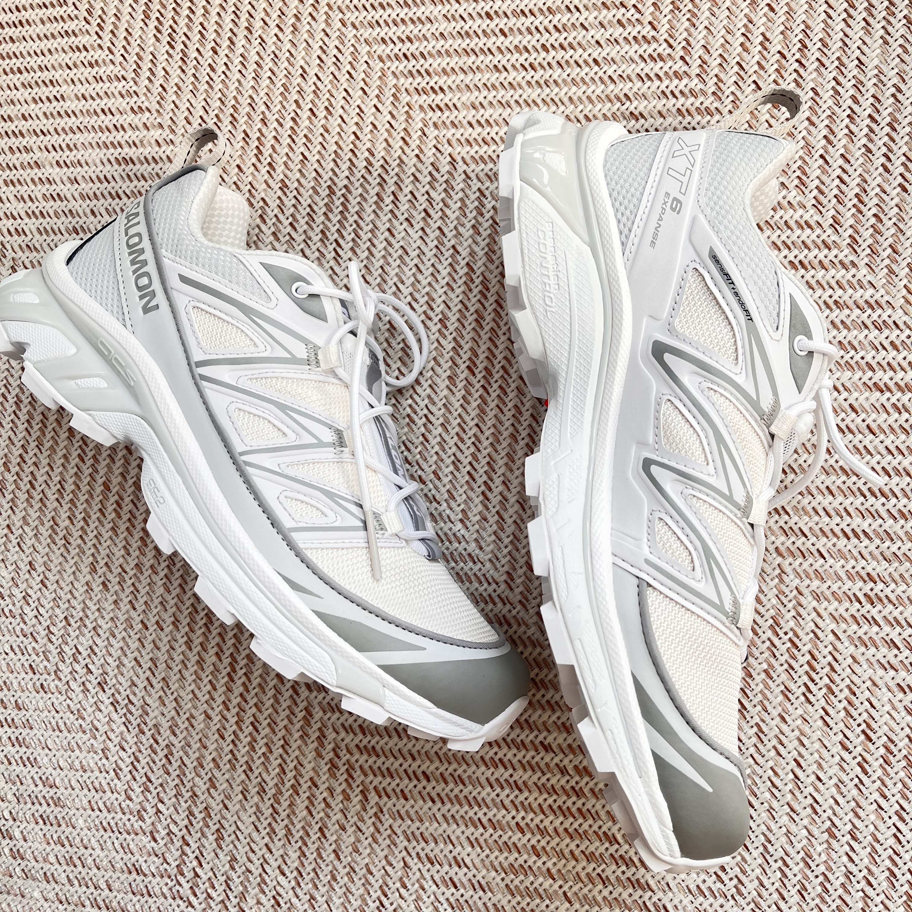 Salomon XT-6 Expanse Vanilla Ice White 착용 스타일