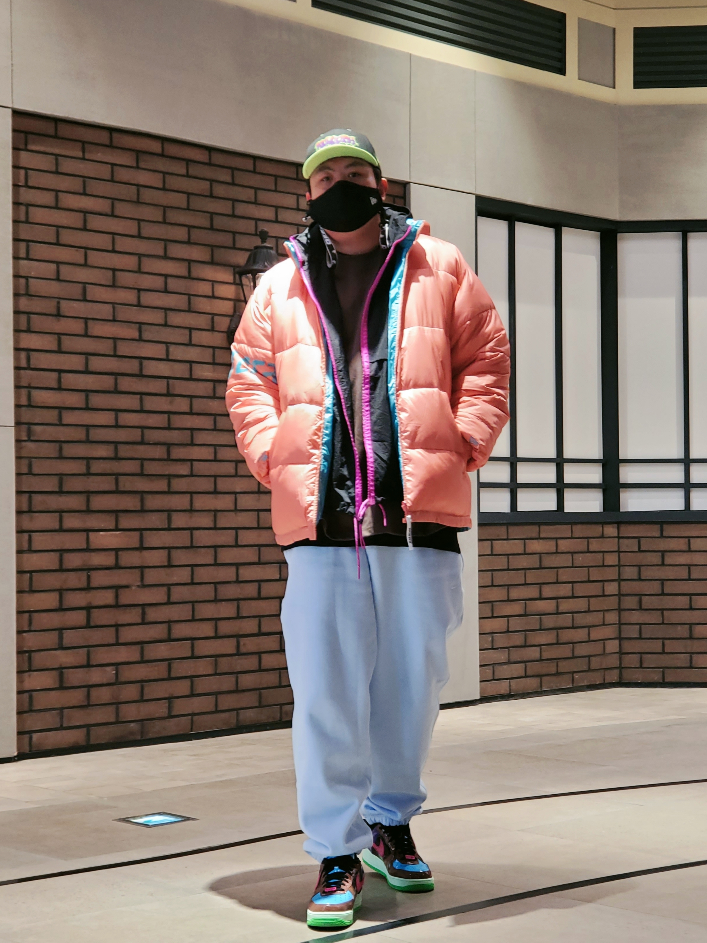 Nike NRG Solo Swoosh Fleece Pants Celestine Blue - US/EU, Off-White x Amore Pacific Protection Box (Without Cosmetics) 착용 스타일 - 1