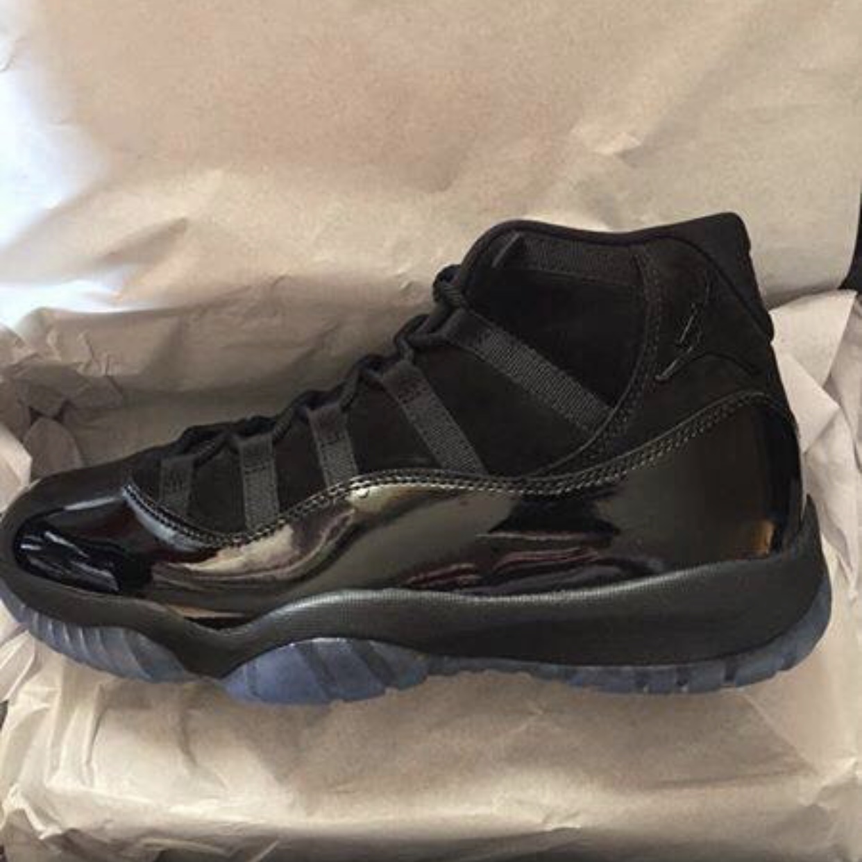 Jordan 11 Retro Cap and Gown 착용 스타일