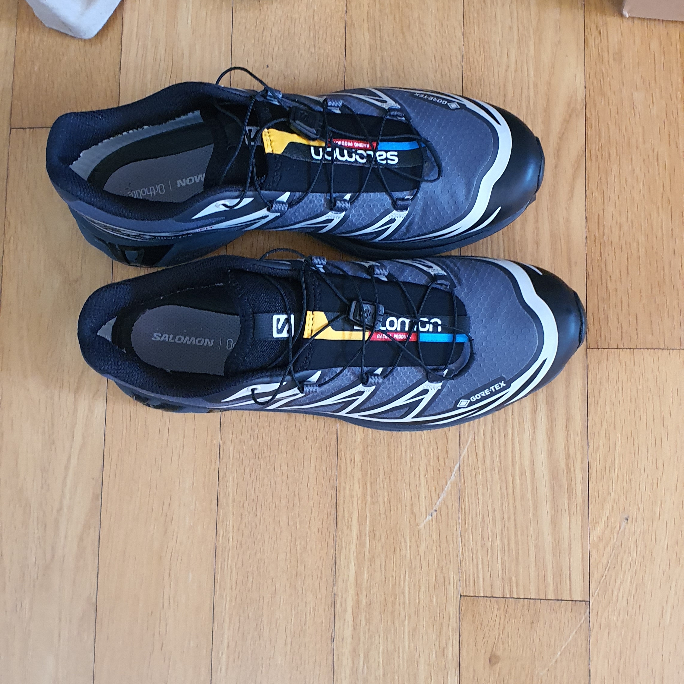 Salomon XT-6 Gore-Tex Black Ebony 착용 스타일 - 2