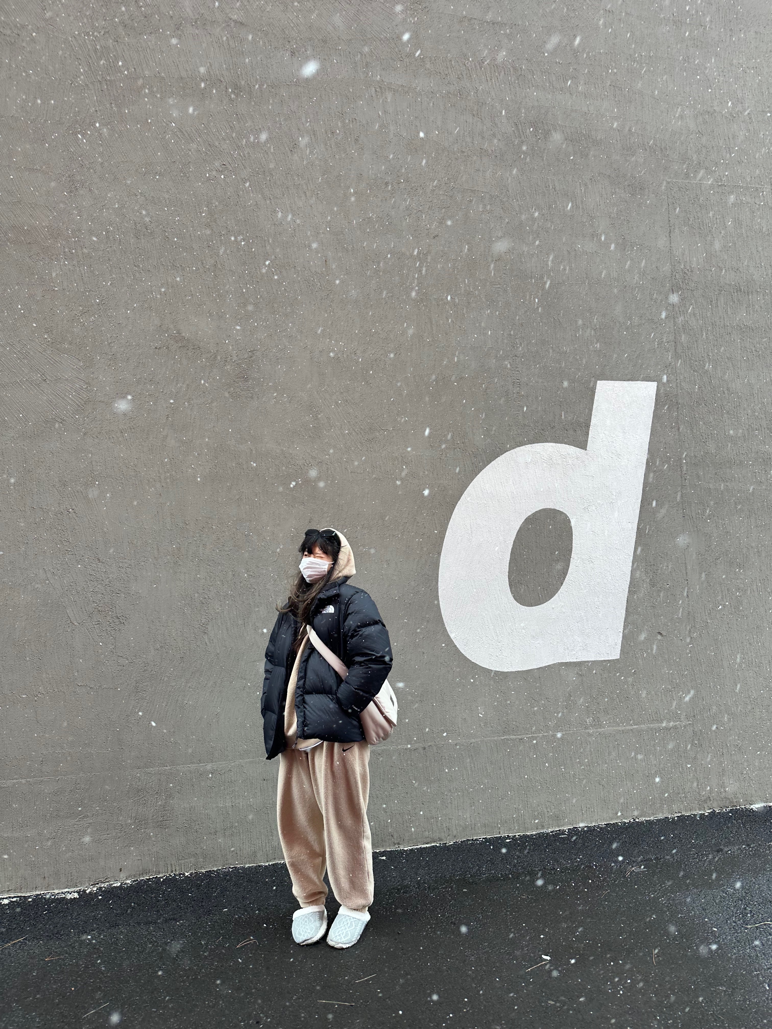The North Face 1996 Eco Nuptse Jacket Black 착용 스타일