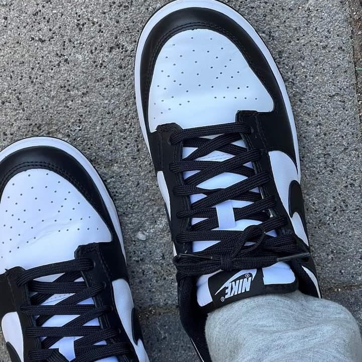 (W) Nike Dunk Low Black 착용 스타일 - 1