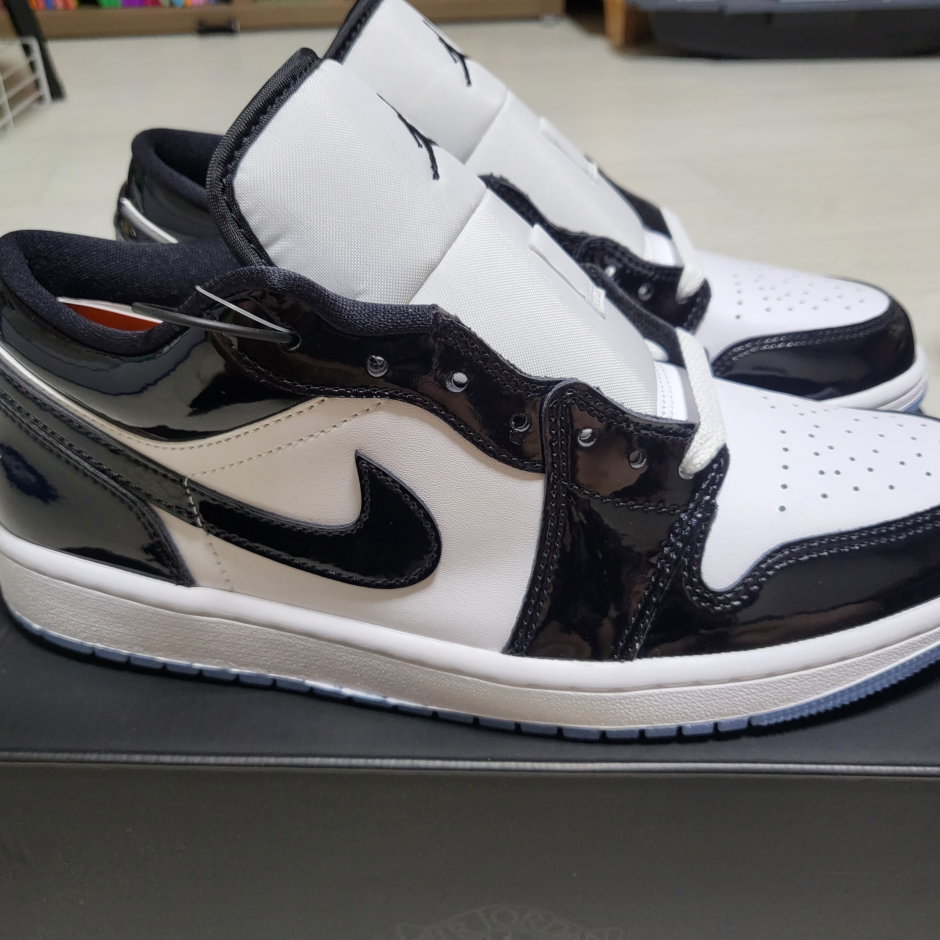 Jordan 1 Low SE Concord 착용 스타일 - 1