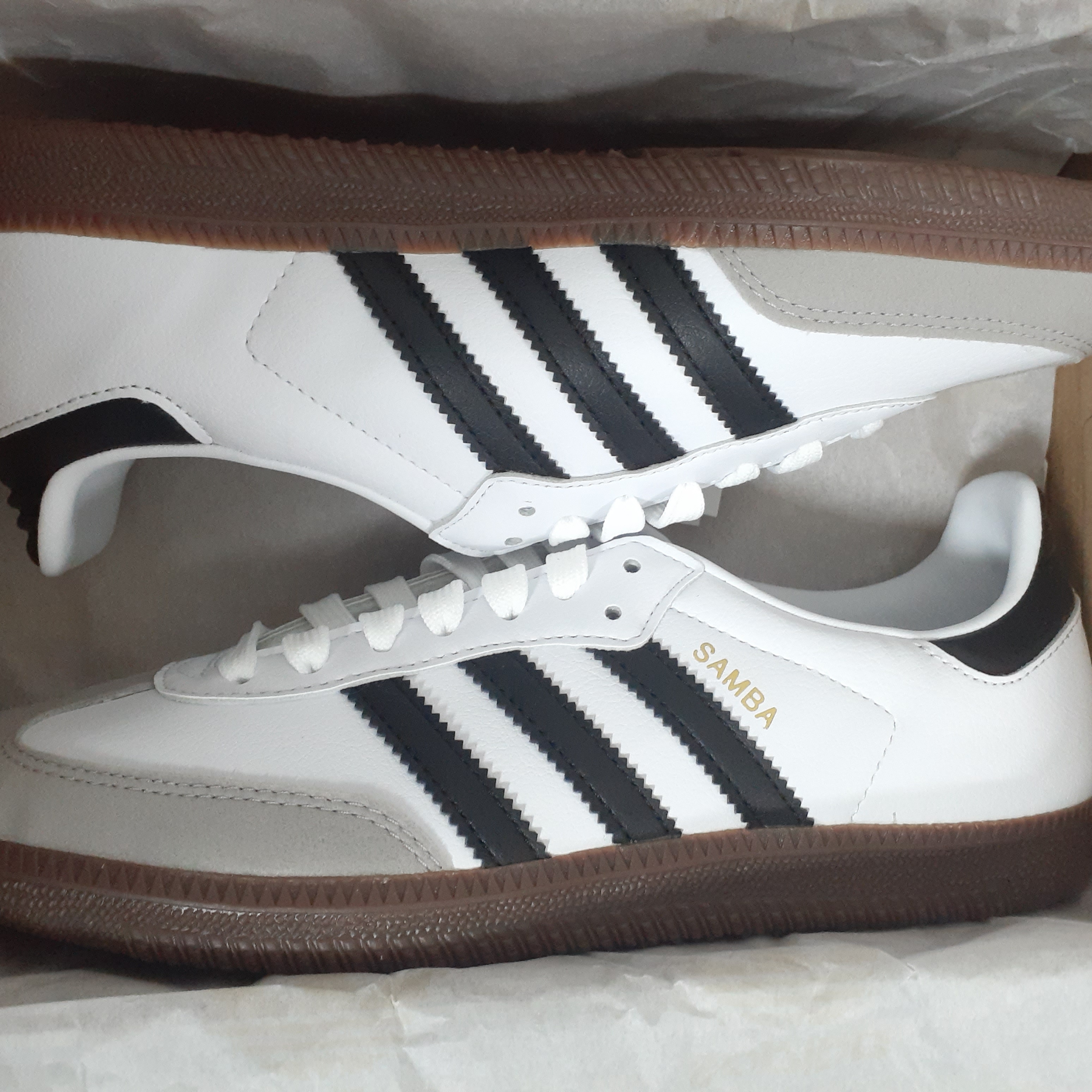Adidas Samba Vegan White Black 착용 스타일 - 2