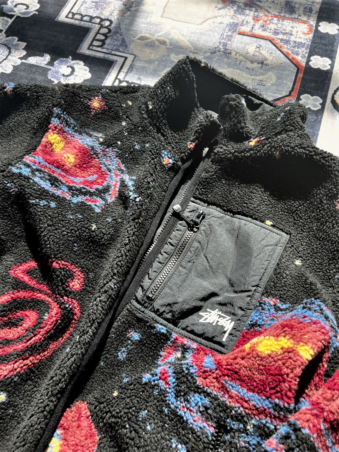 Stussy Cosmos Reversible Jacket Multi 착용 스타일