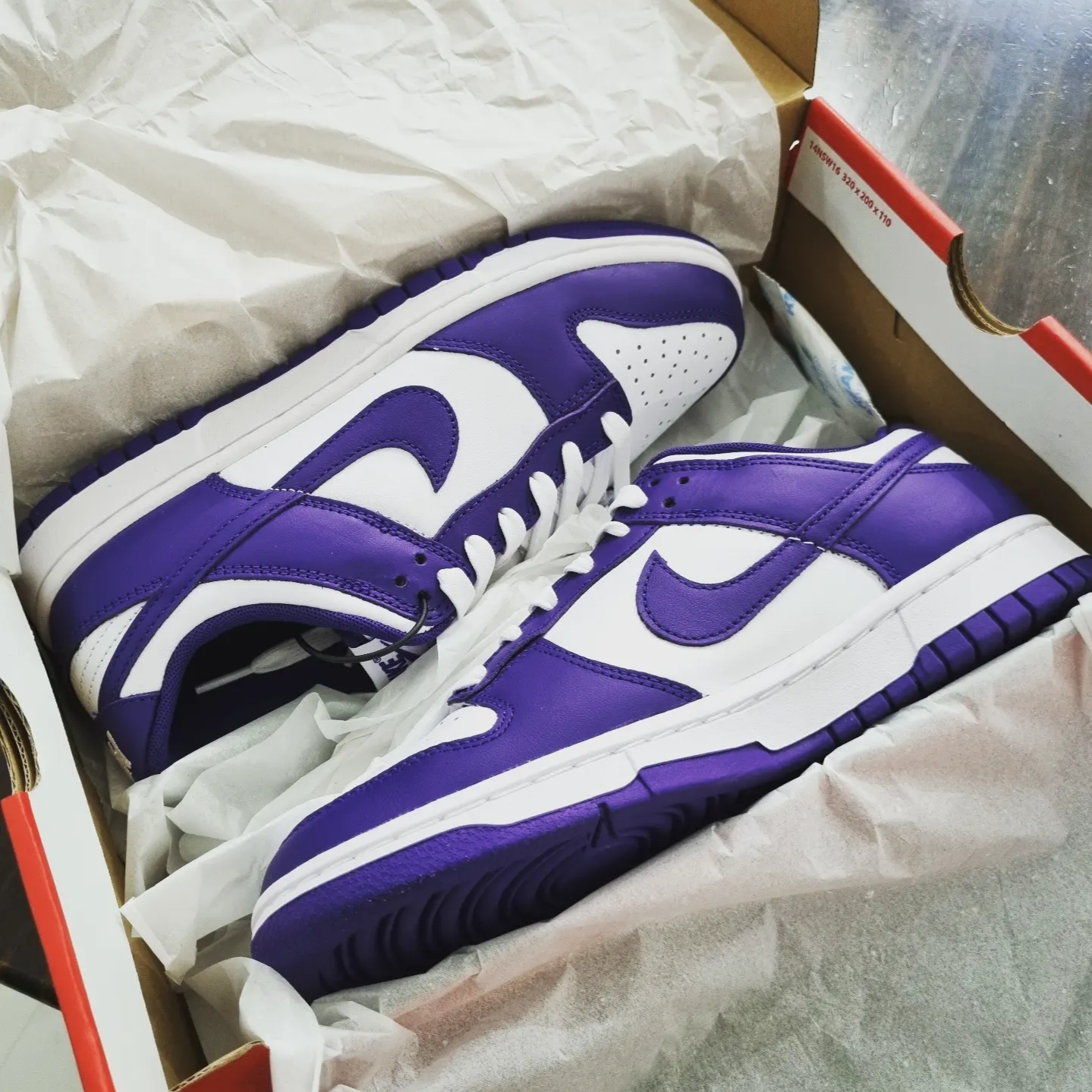Jordan 1 Mid SE Diamond, Nike Air Force 1 '07 LV8 Hangul Day 착용 스타일 - 4