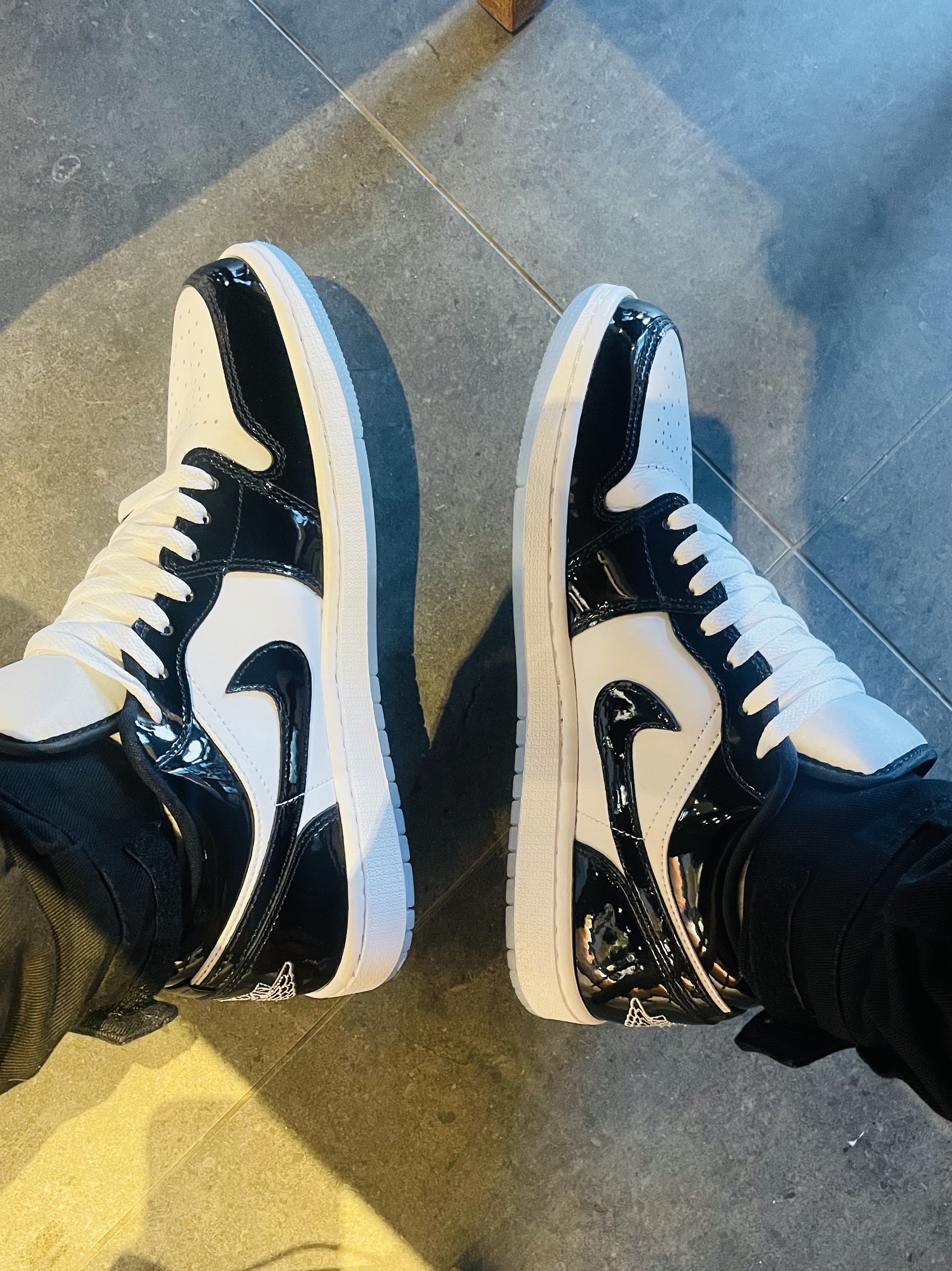 Jordan 1 Low SE Concord 착용 스타일 - 1