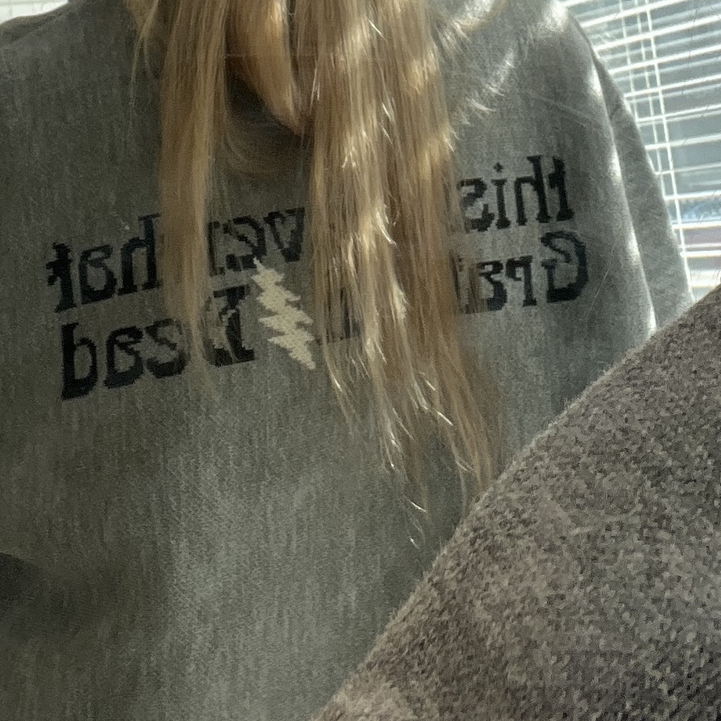 Thisisneverthat x Grateful Dead Dancing Bears Knit Sweater Heather Grey 착용 스타일 - 3