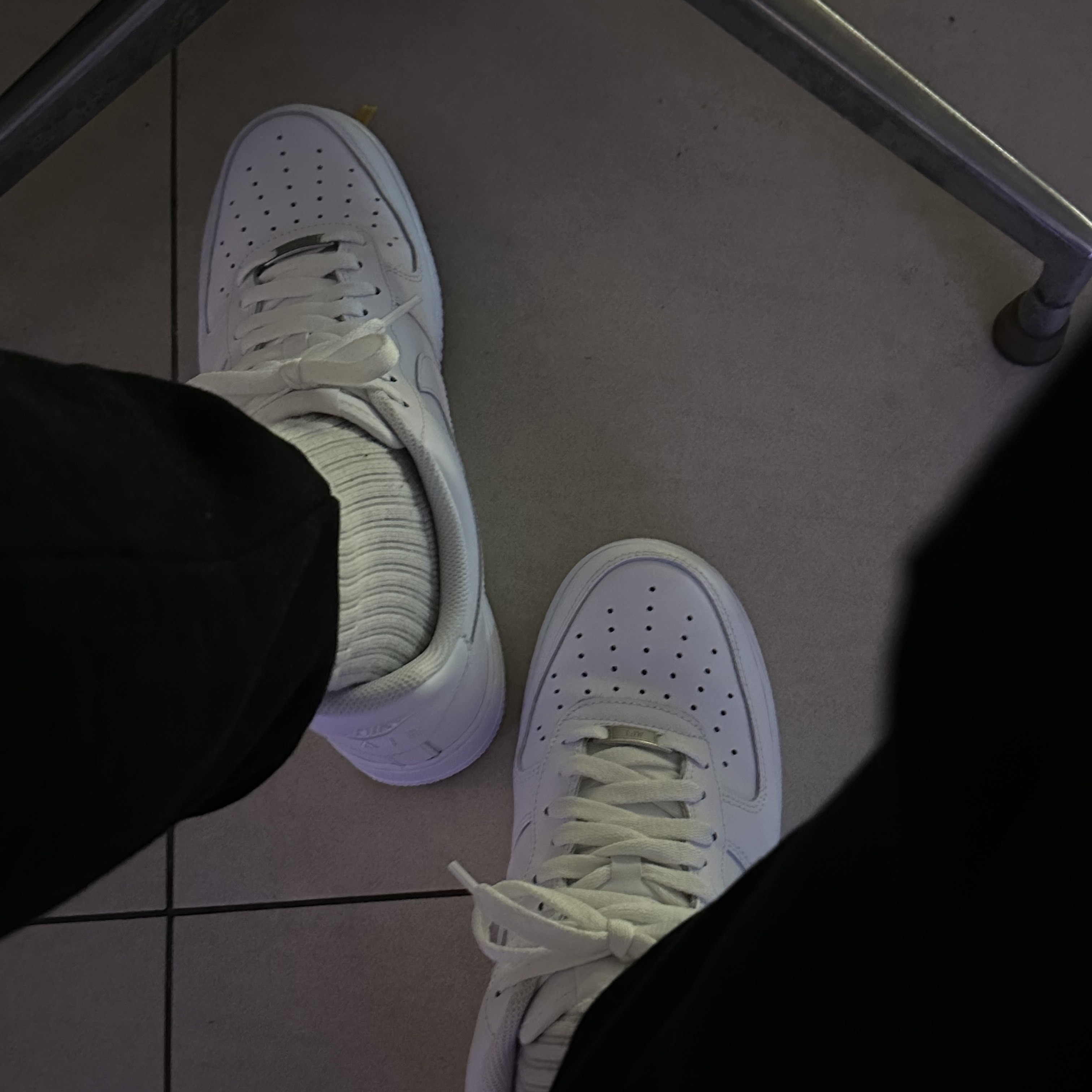 Nike Air Force 1 '07 Low White 착용 스타일