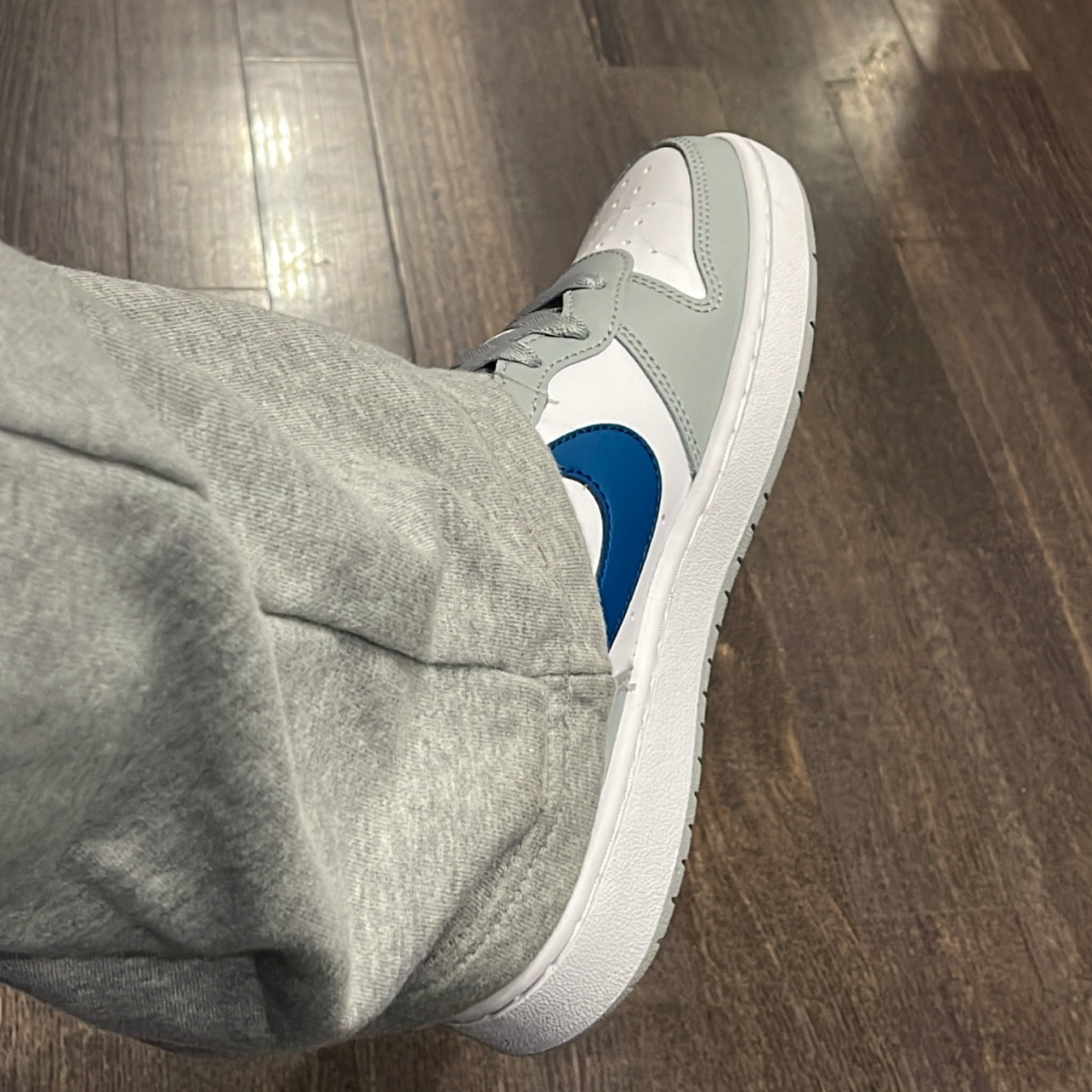 (GS) Nike Court Borough Low 2 Light Smoke Grey 착용 스타일