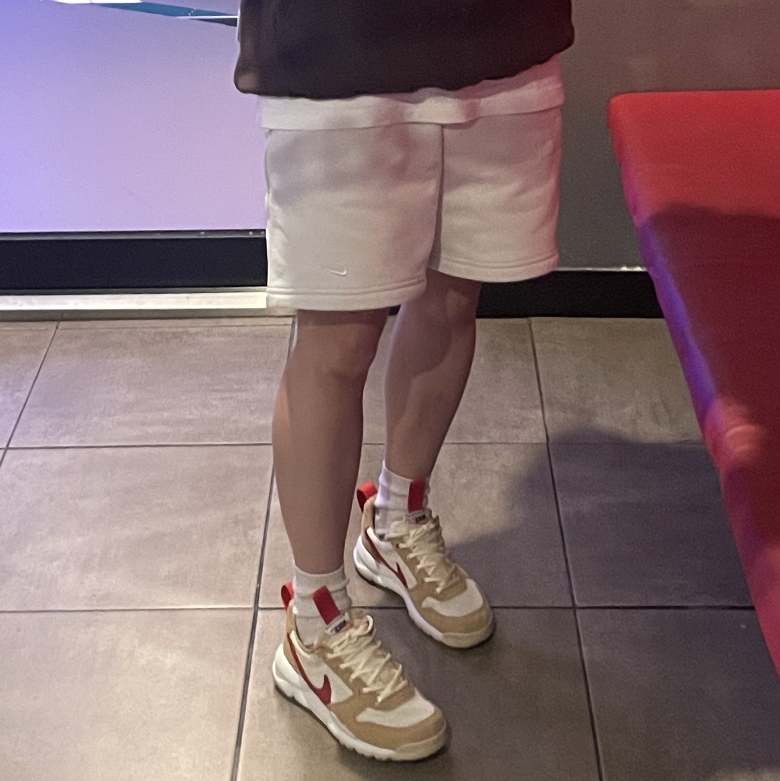 Nike x Tom Sachs Mars Yard Overshoe 3.0, Nike NRG Solo Swoosh Fleece Shorts Phantom White - Asia 착용 스타일
