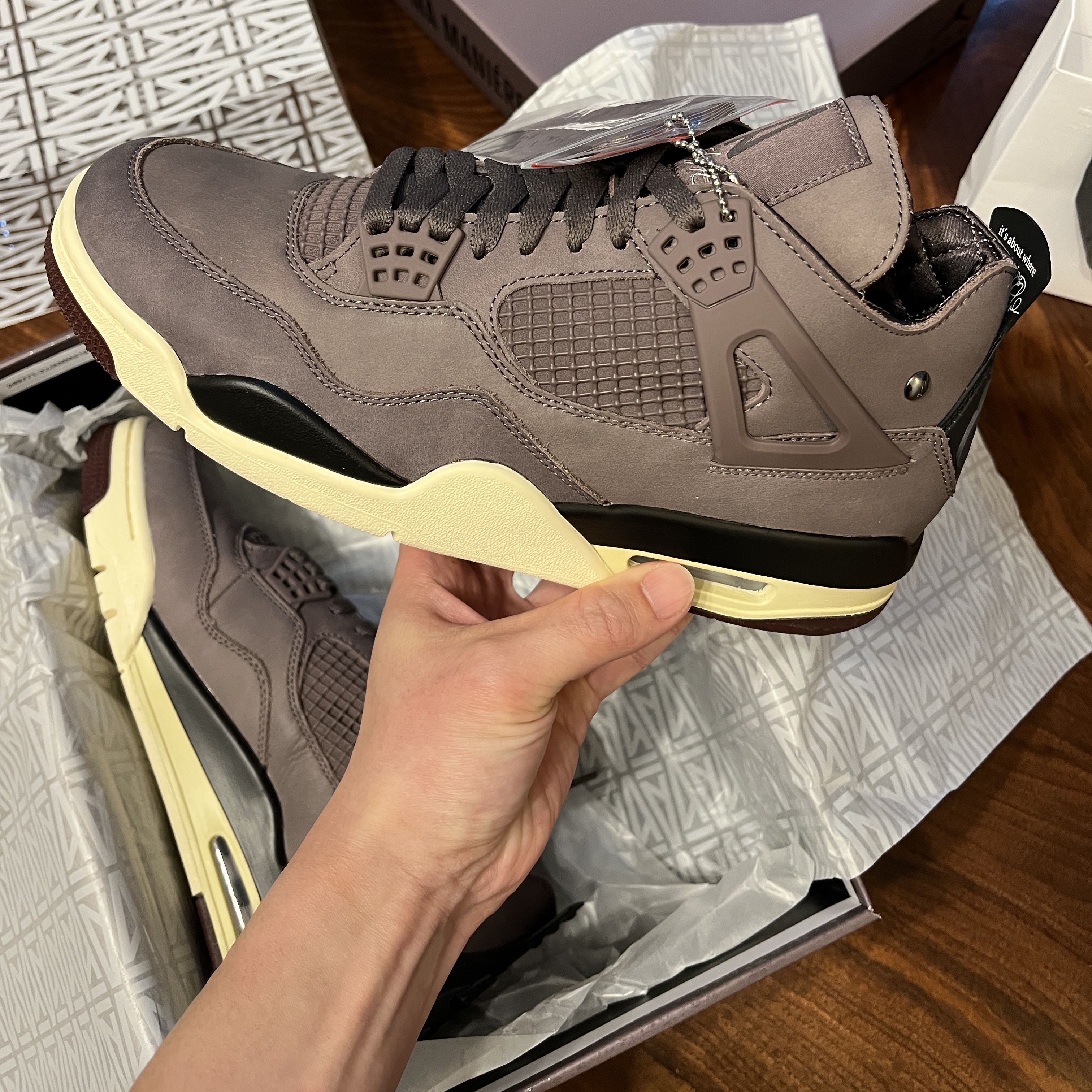 Jordan 4 x A Ma Maniere Retro Violet Ore 착용 스타일 - 3