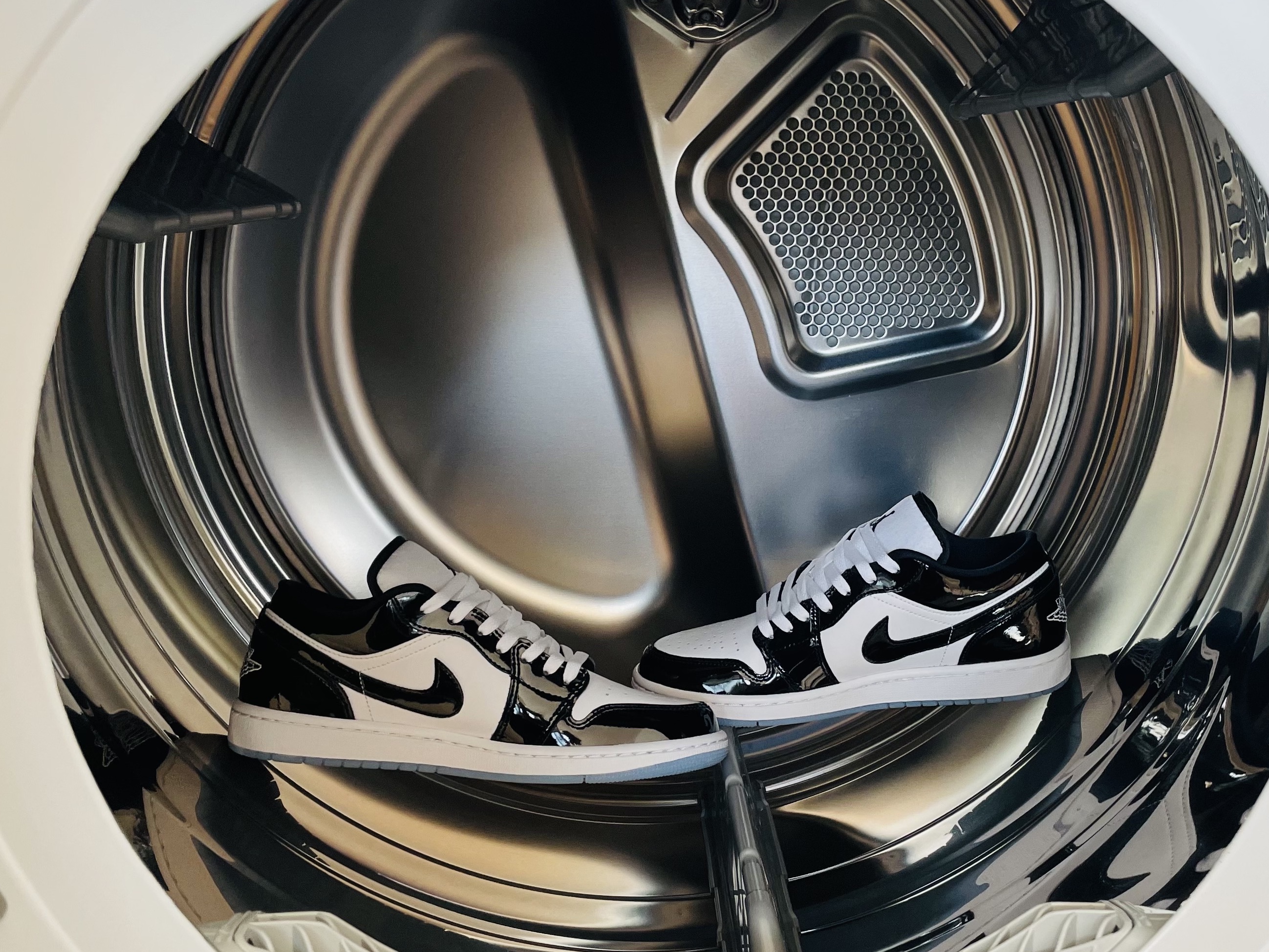 Jordan 1 Low SE Concord 착용 스타일 - 1