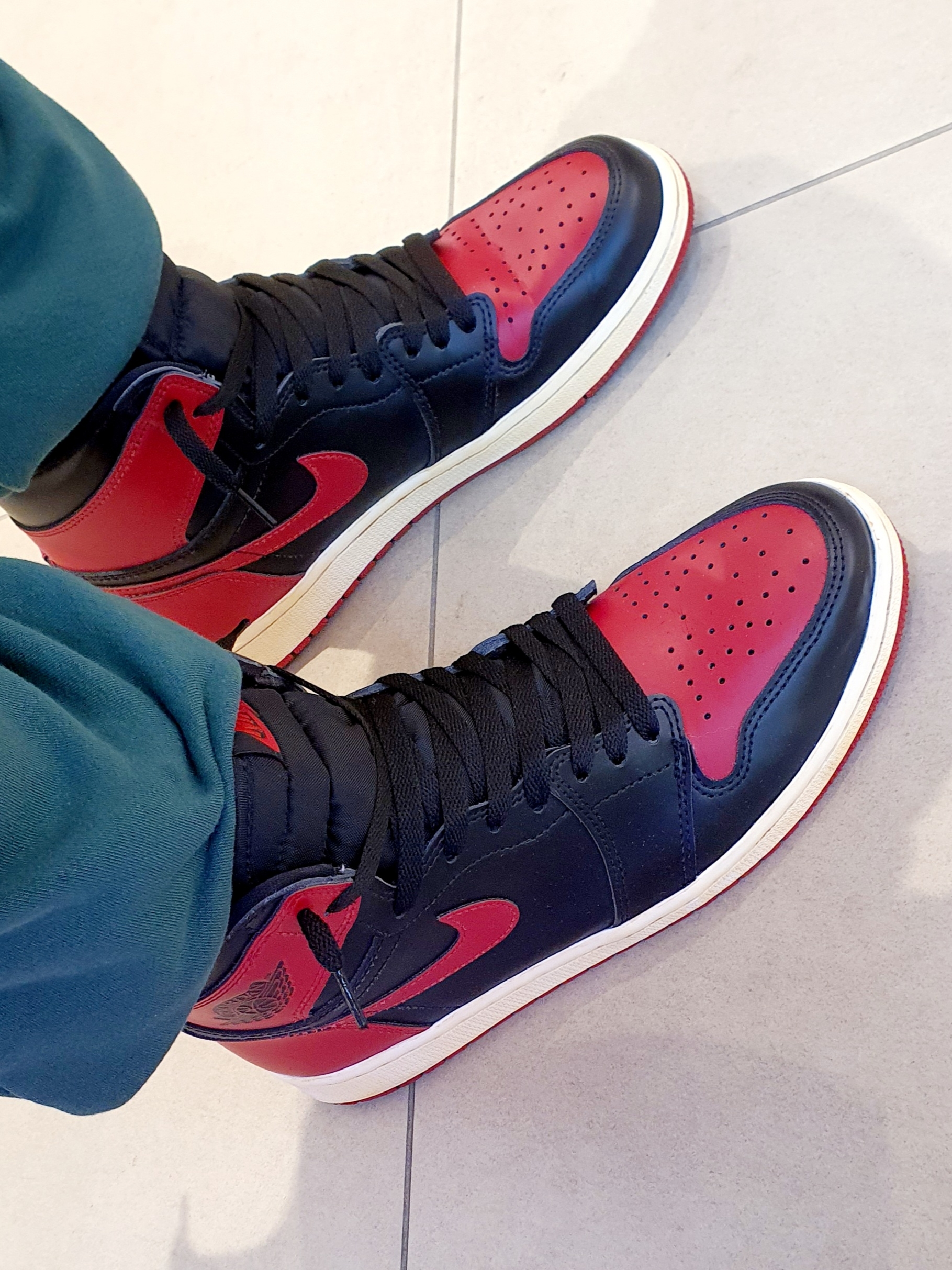Jordan 1 Retro High OG Bred Banned 2016 착용 스타일 - 3