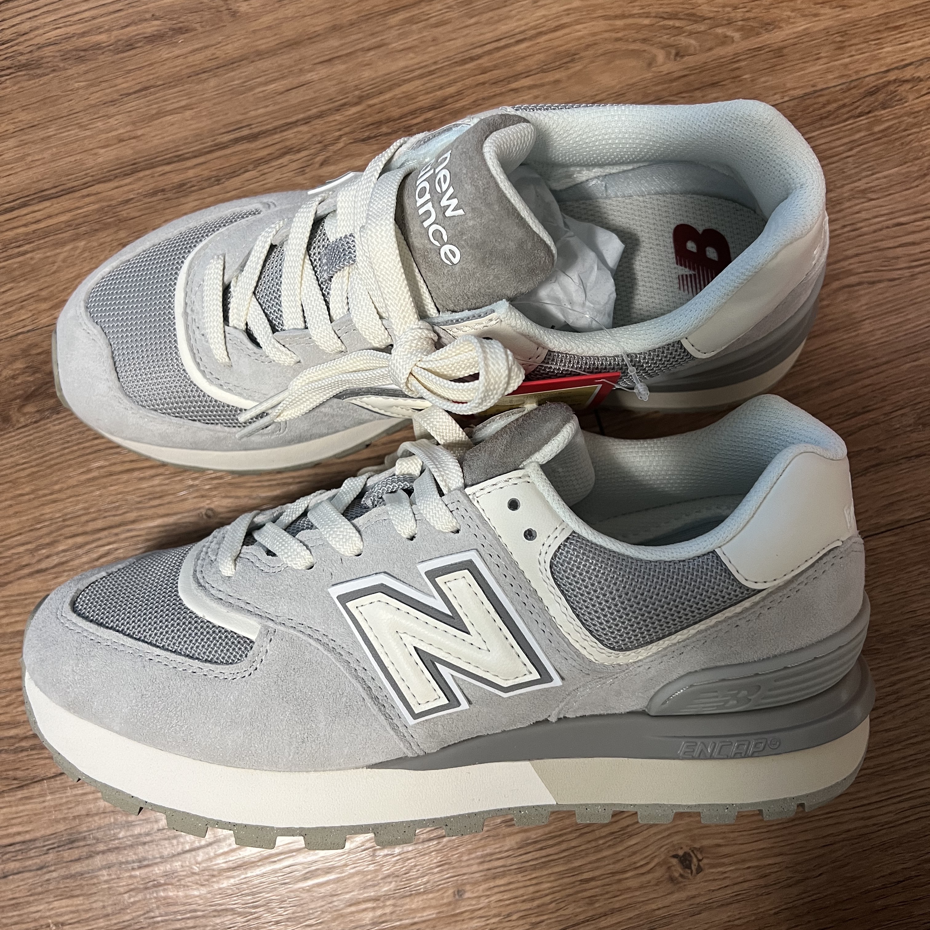 New Balance 574 Legacy Grey Sea Salt 착용 스타일