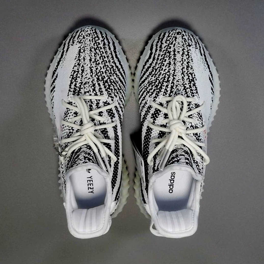 Adidas Yeezy Boost 350 V2 Zebra 2017/2019/2020 착용 스타일