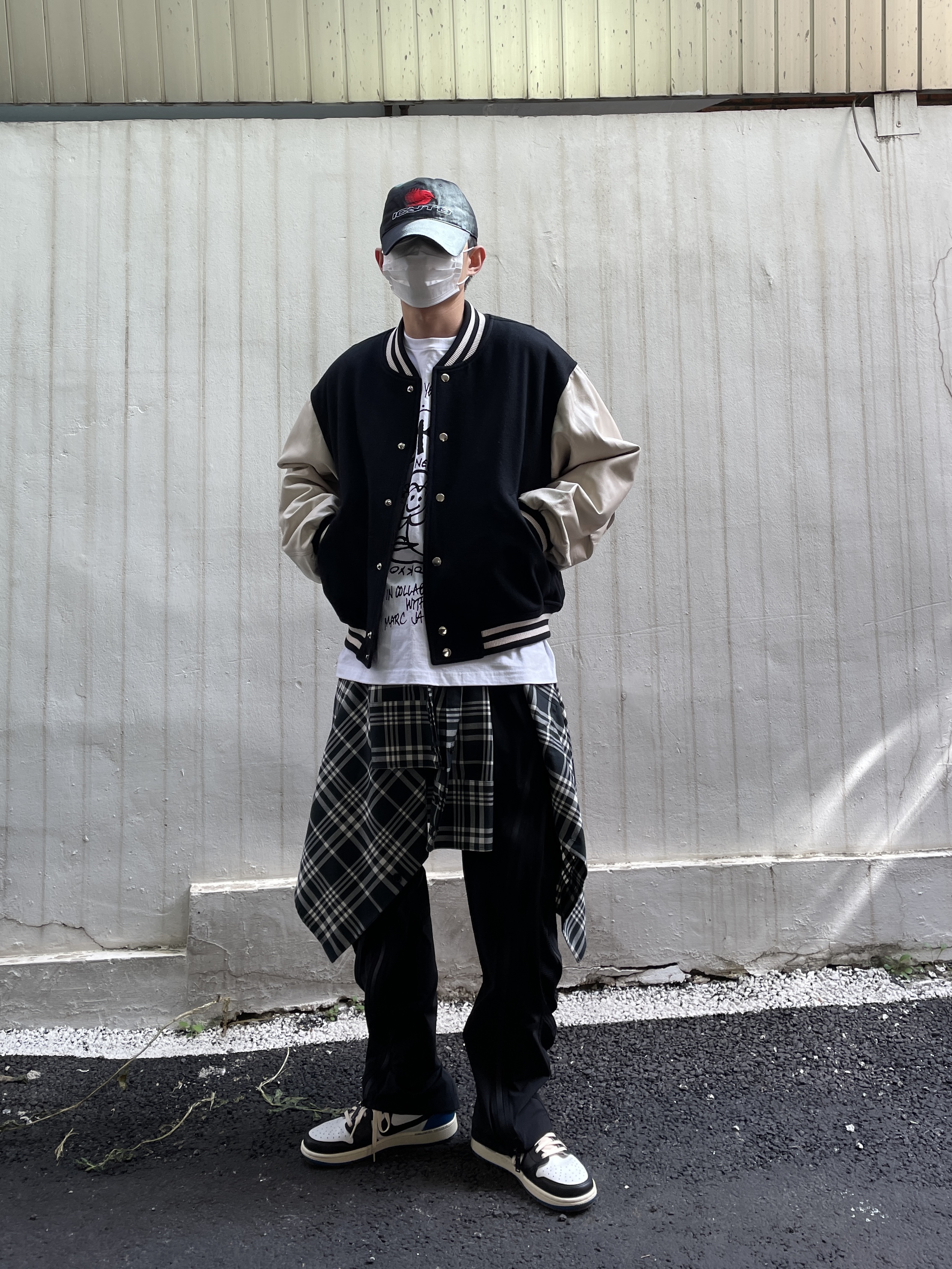 Jordan 1 x Travis Scott x Fragment Retro Low OG SP Military Blue, Undermycar Phan Multi Zip Nylon Mesh Pants Darkest Hour - 21SS 착용 스타일 - 1