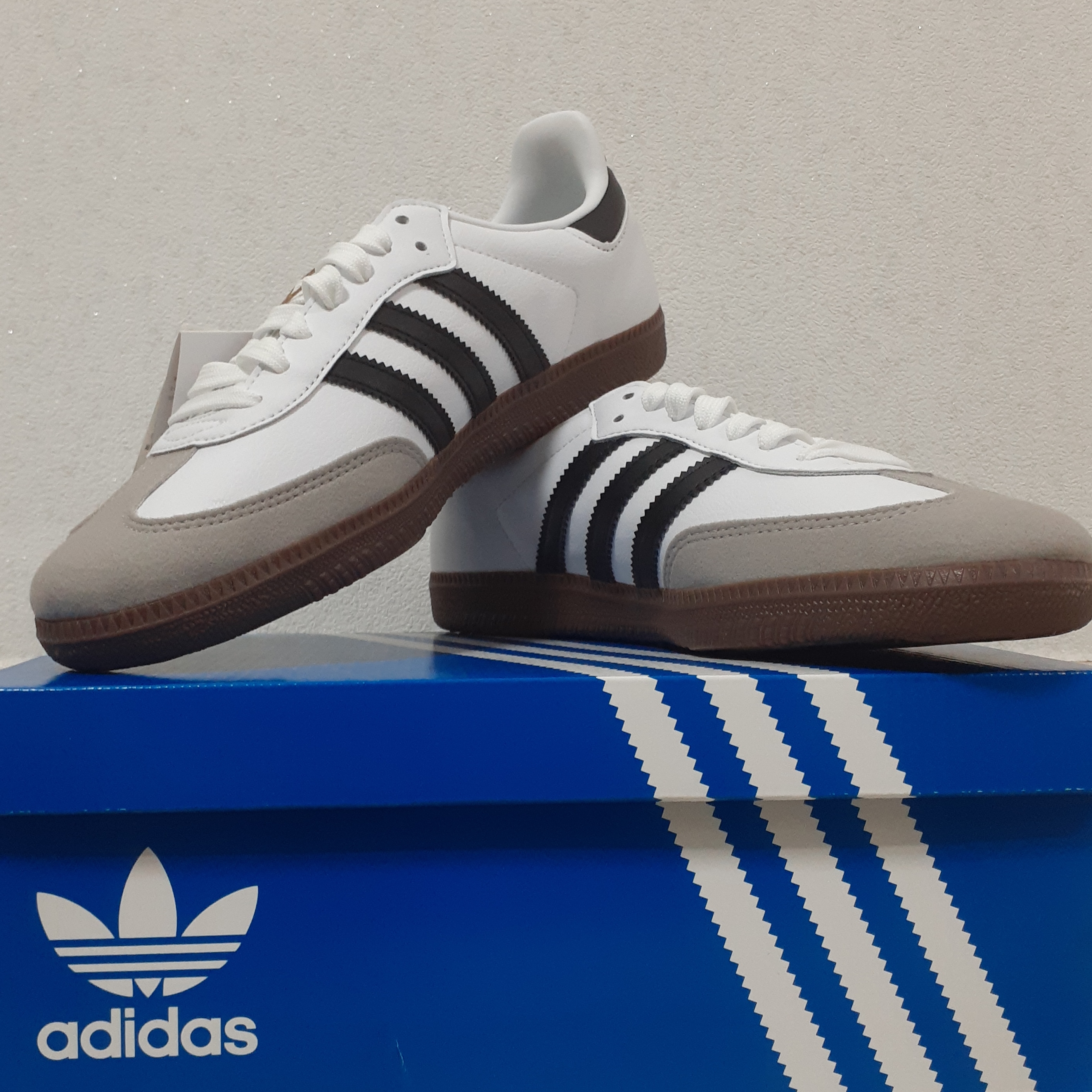 Adidas Samba Vegan White Black 착용 스타일 - 1