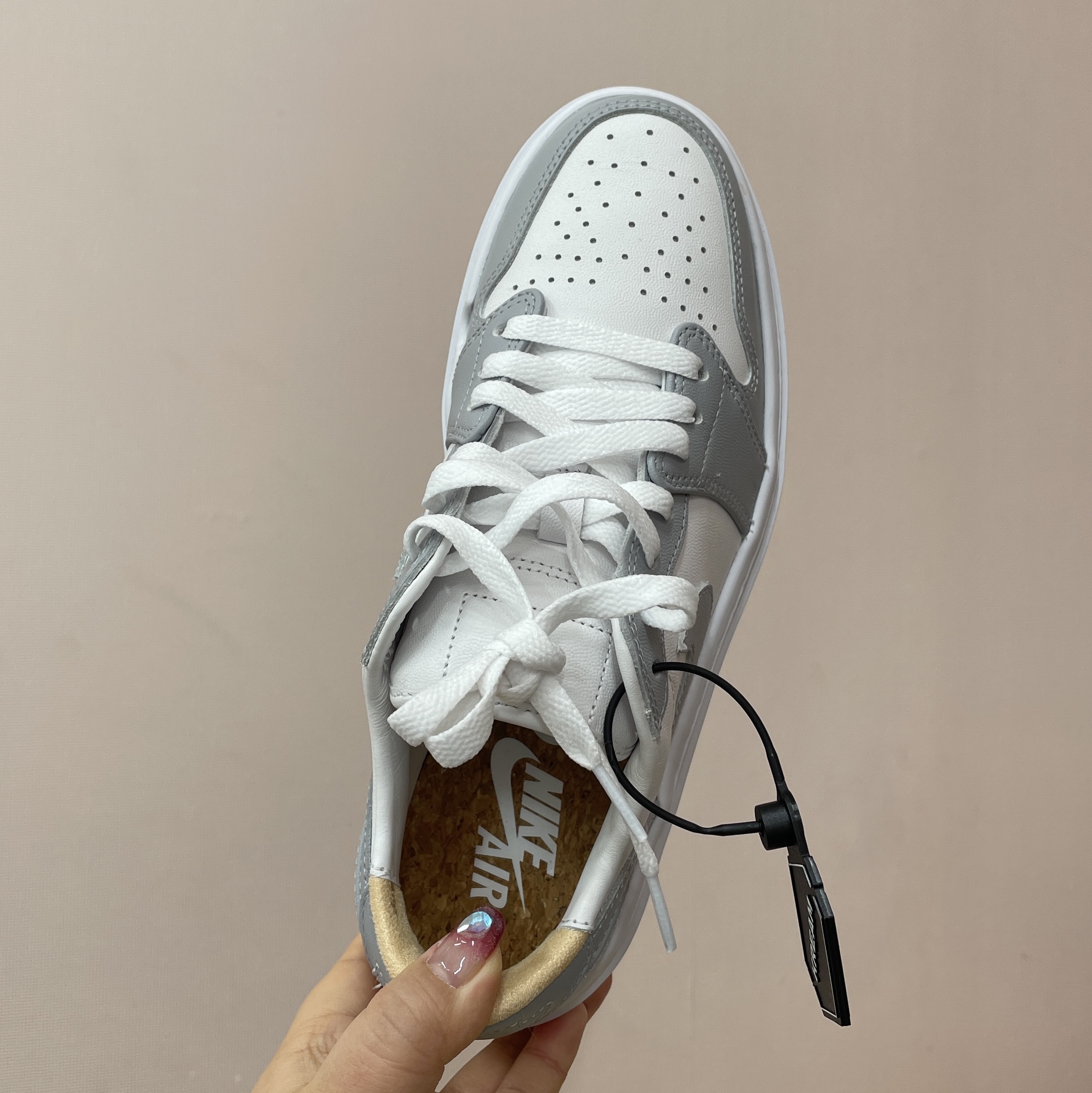 (W) Jordan 1 Elevate Low White and Wolf Grey 착용 스타일