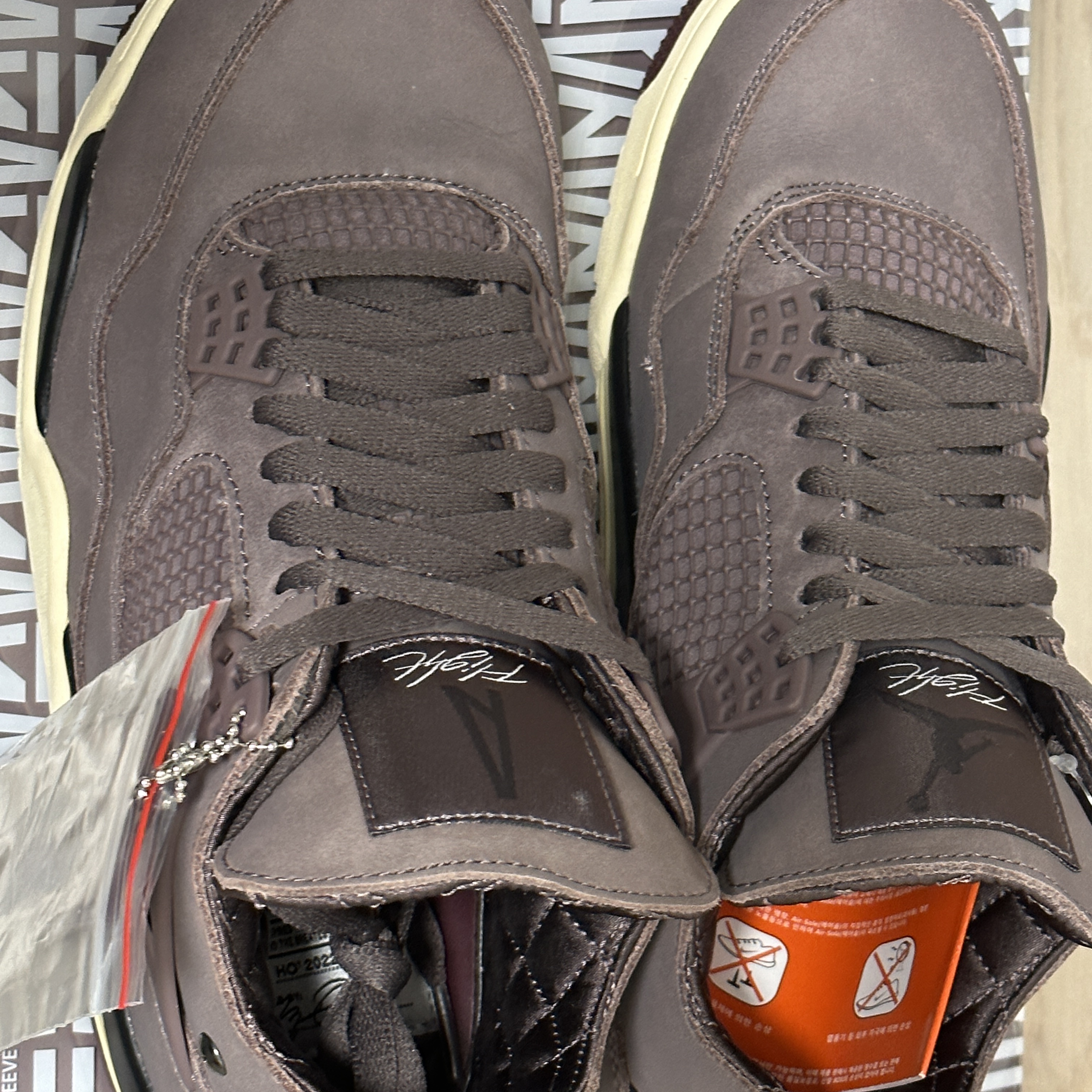 Jordan 4 x A Ma Maniere Retro Violet Ore 착용 스타일 - 2