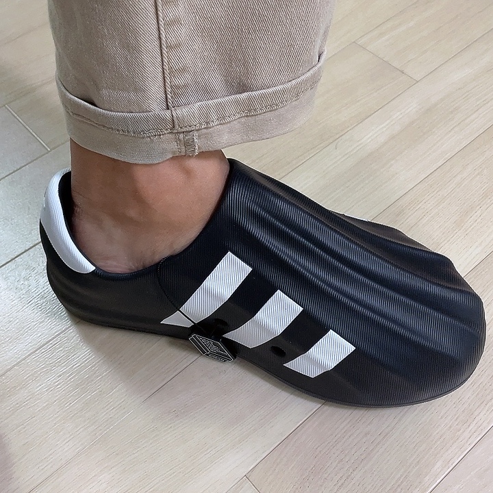 Adidas Adifom Superstar Core Black Cloud White 착용 스타일 - 2