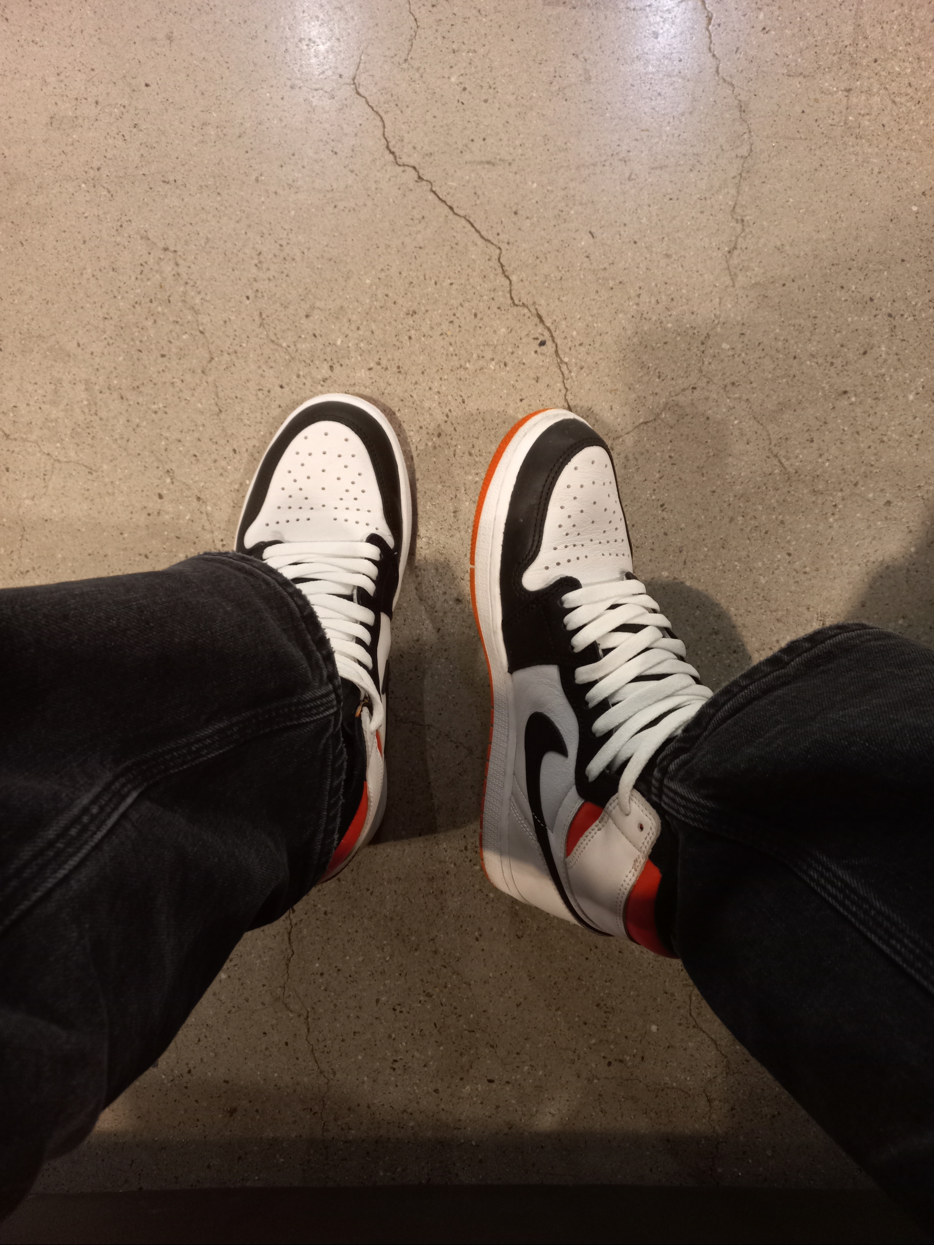 Jordan 1 Retro High OG Electro Orange, (GS) Jordan 1 Retro High OG Electro Orange 착용 스타일