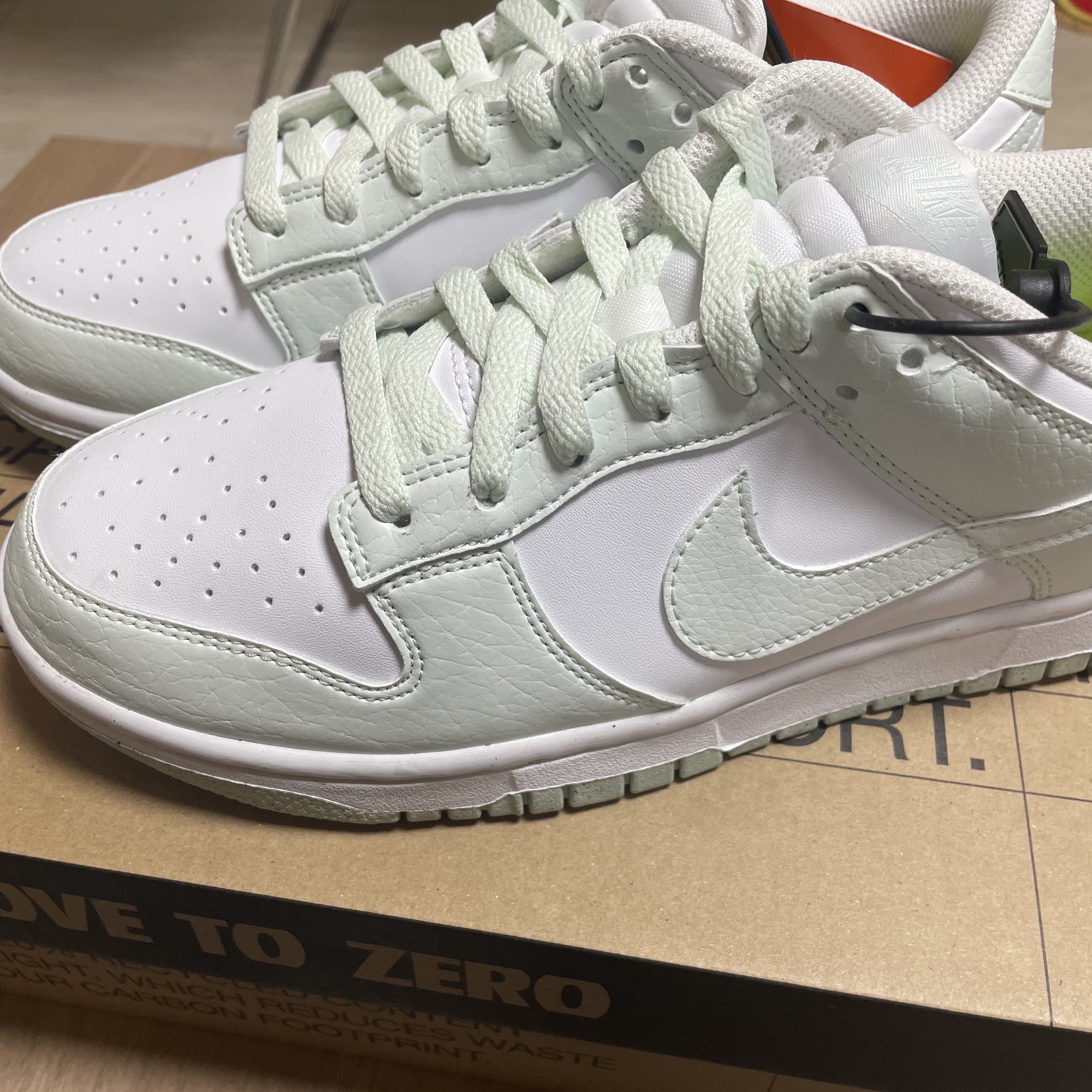 (W) Nike Dunk Low Next Nature Barely Green and White 착용 스타일