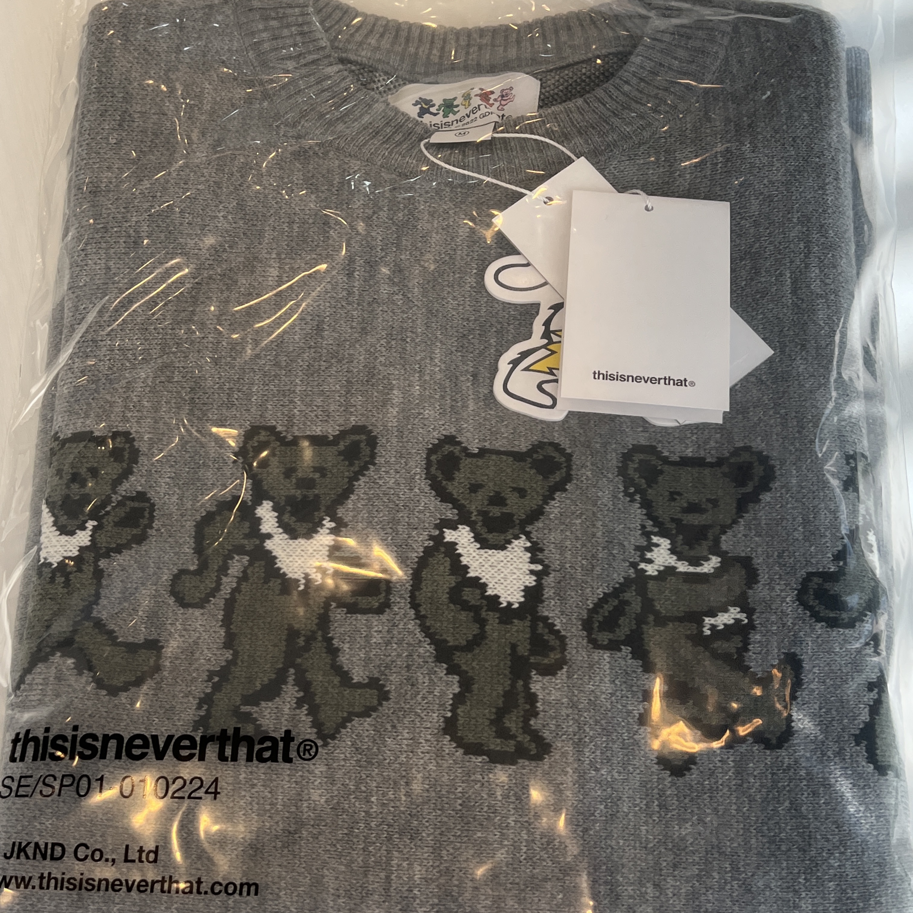 Thisisneverthat x Grateful Dead Dancing Bears Knit Sweater Heather Grey 착용 스타일 - 4