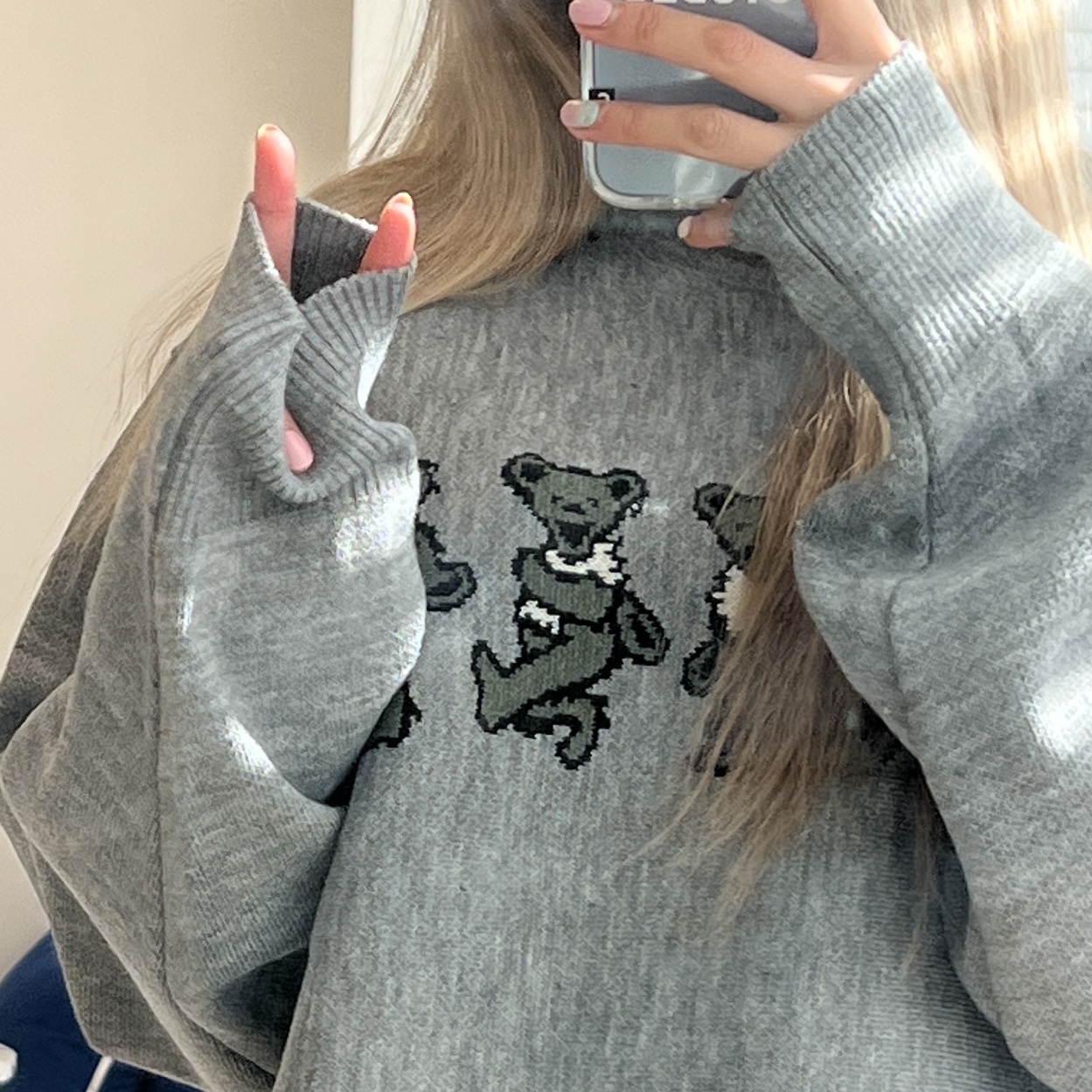 Thisisneverthat x Grateful Dead Dancing Bears Knit Sweater Heather Grey 착용 스타일 - 2