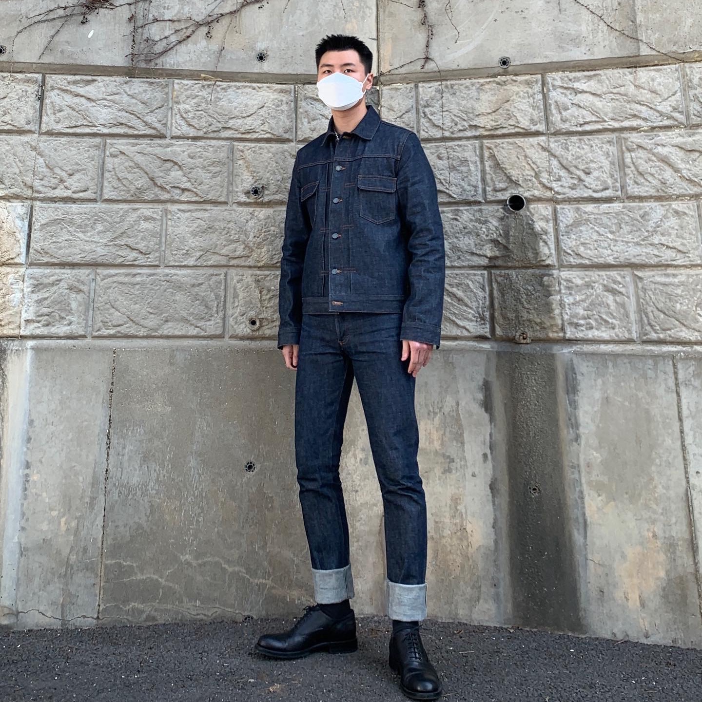 A.P.C. Veste Jean Work Blue, A.P.C. Petit New Standard Tight-Fit Jeans Indigo 착용 스타일