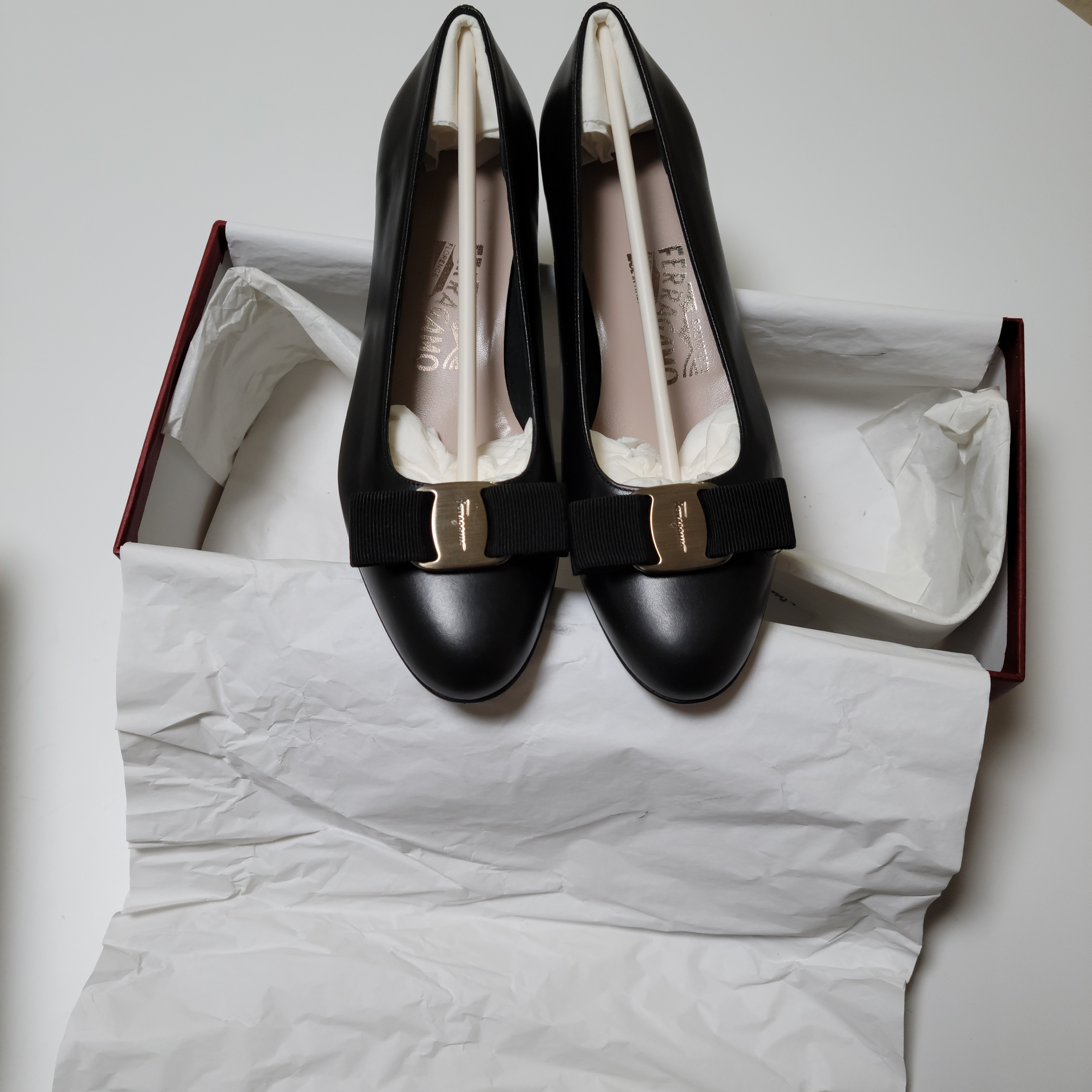 (W) Ferragamo Vara Bow Pump Shoe Black - D 착용 스타일 - 1