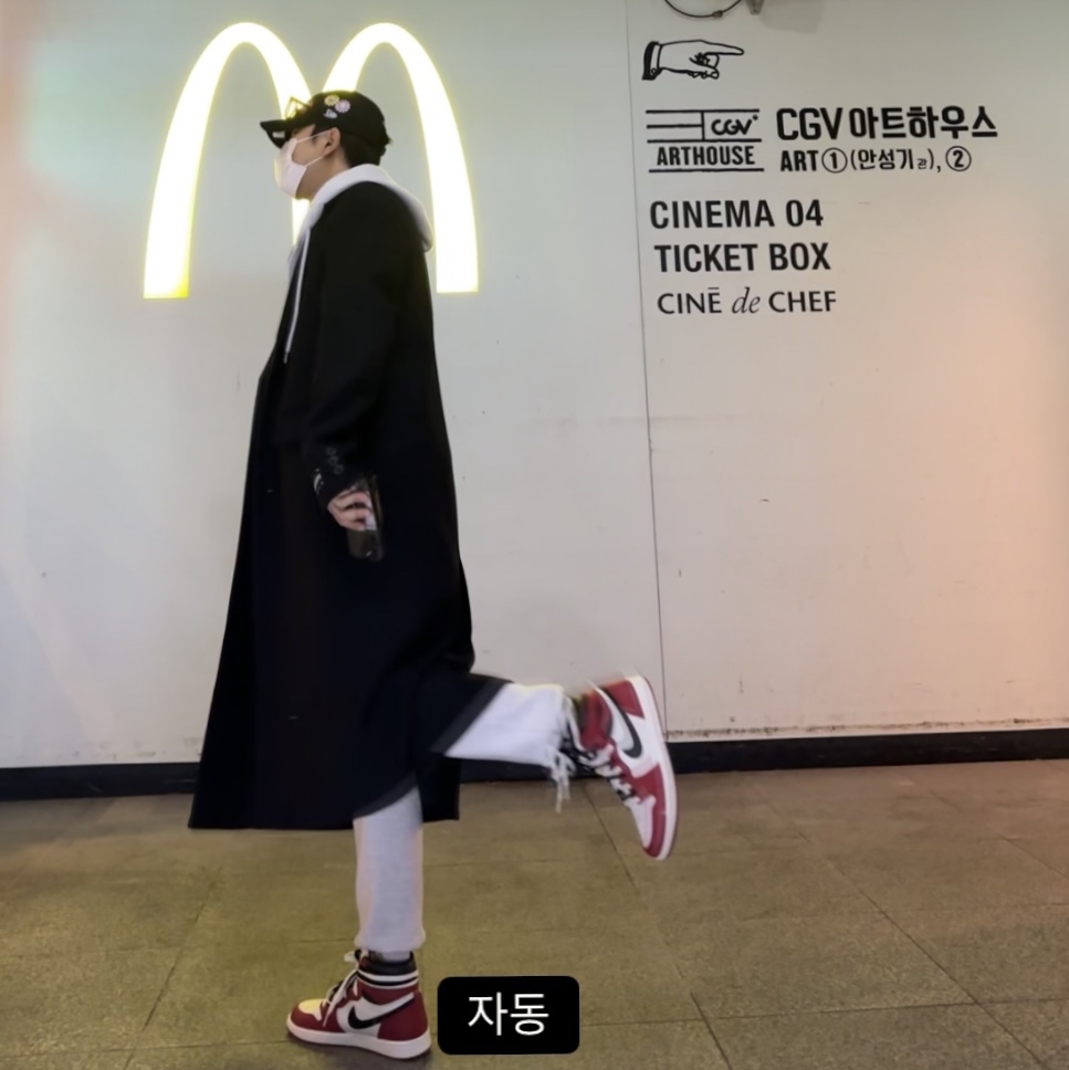 Jordan 1 Retro High OG Chicago 2022 착용 스타일 - 4