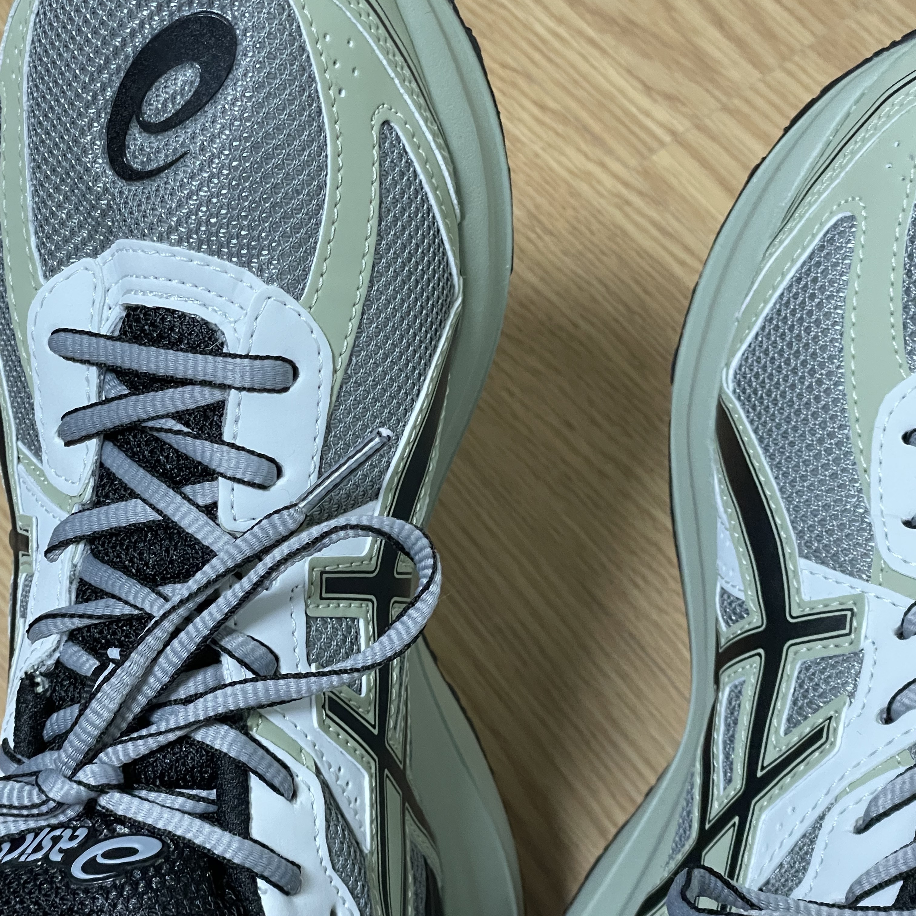 Asics Jog 100 S Sheet Rock - 2E Wide 착용 스타일