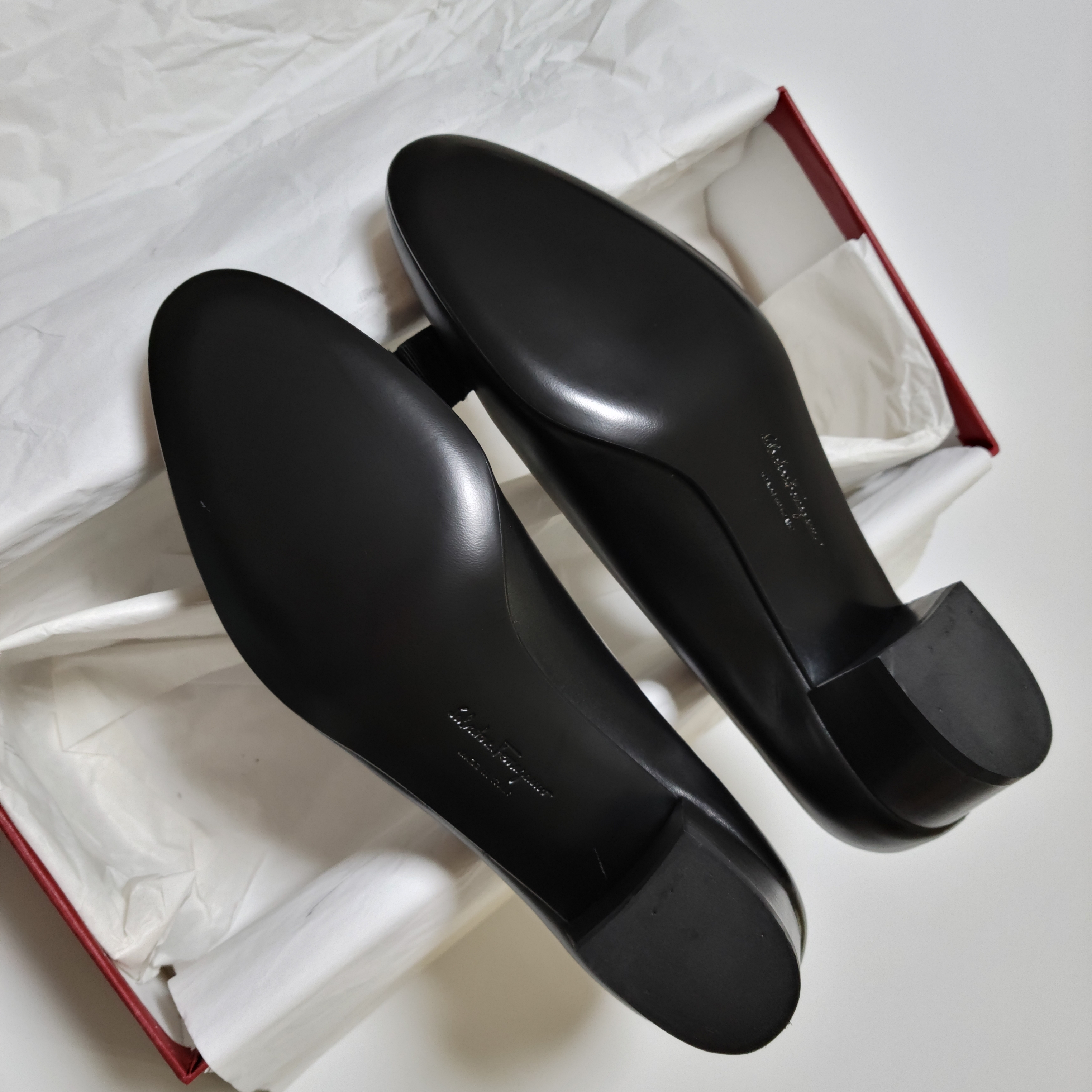(W) Ferragamo Vara Bow Pump Shoe Black - D 착용 스타일 - 5
