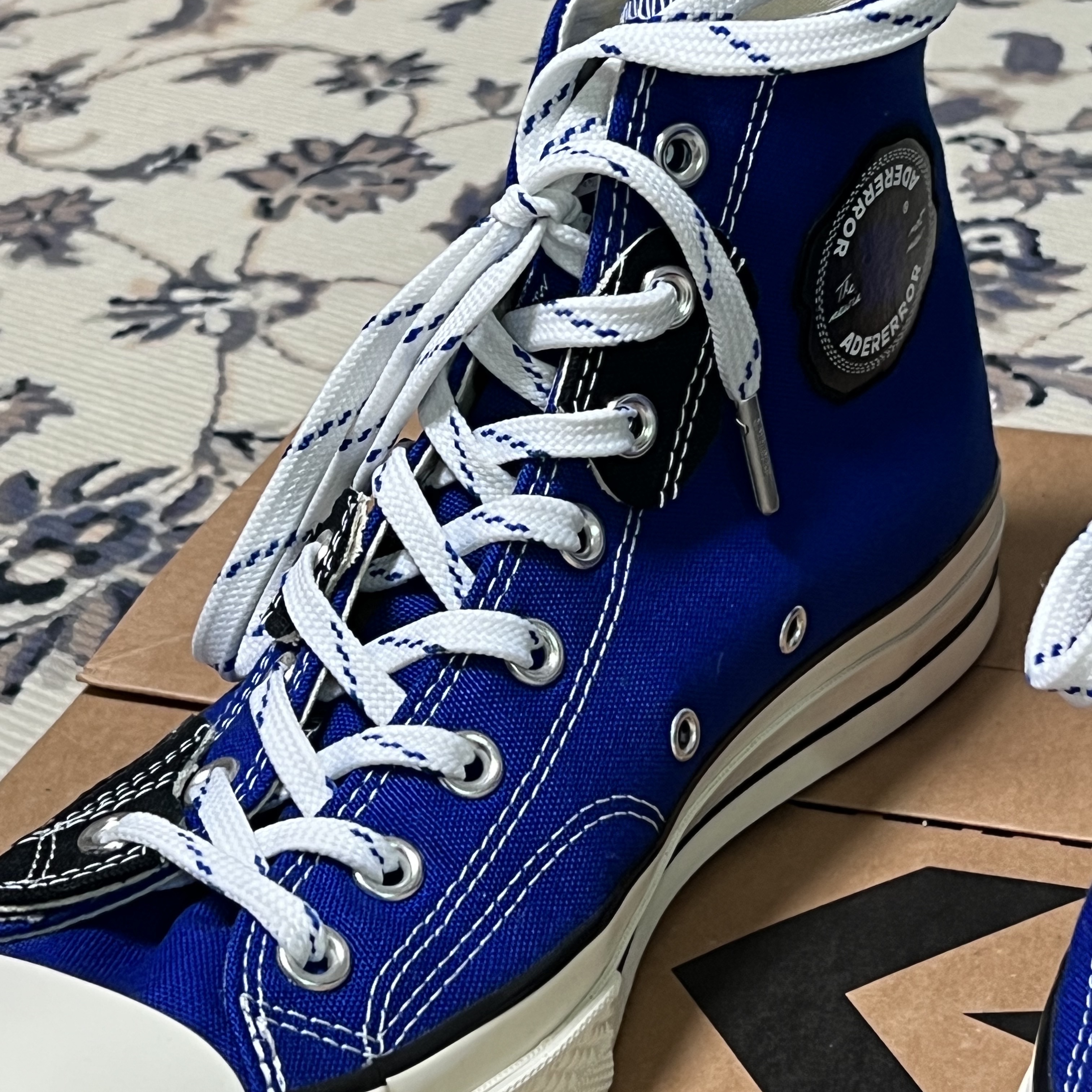 Converse x Ader Error Chuck 70 High White, Converse Chuck 70 Hi Black 착용 스타일 - 1