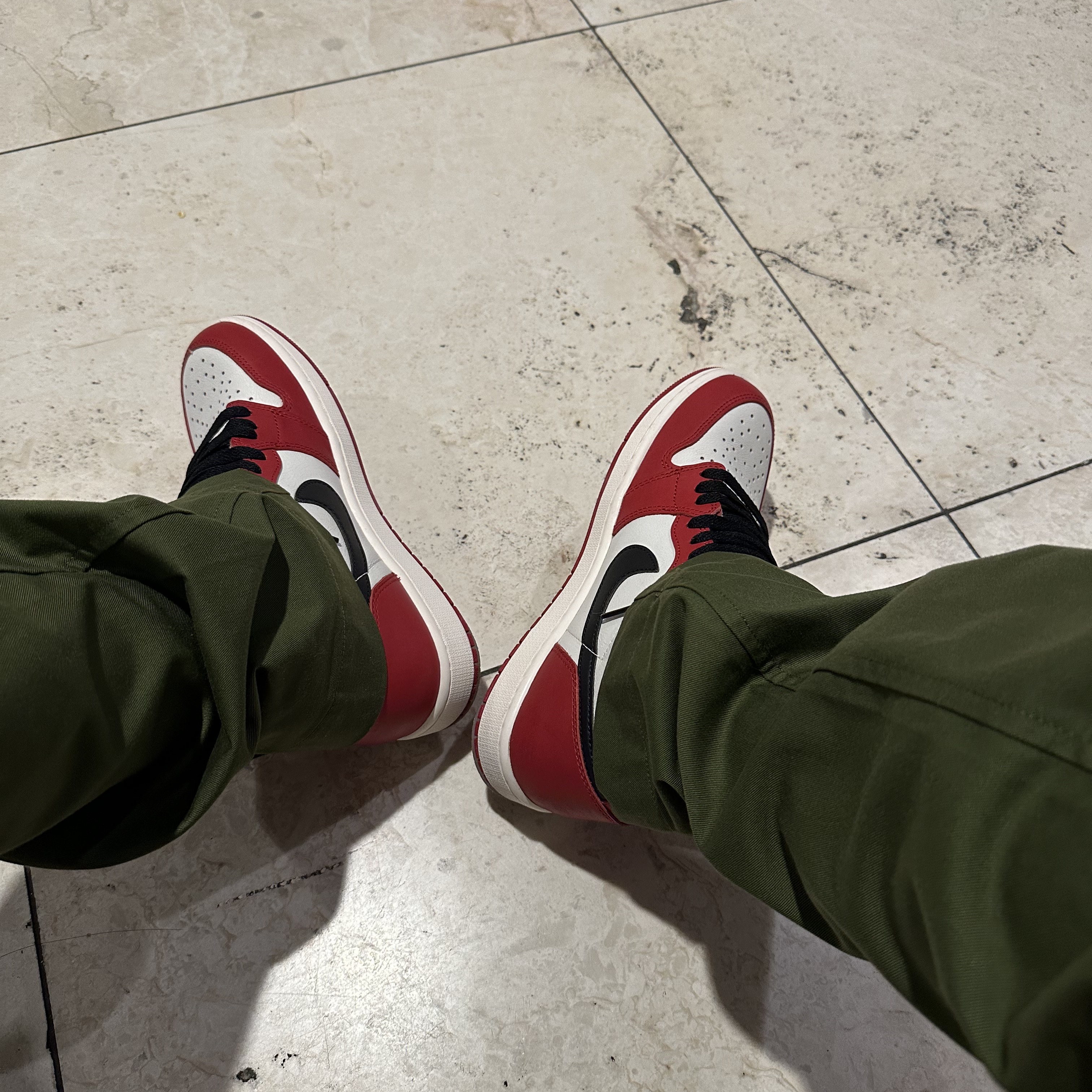 Jordan 1 Retro High OG Chicago 2022 착용 스타일 - 3