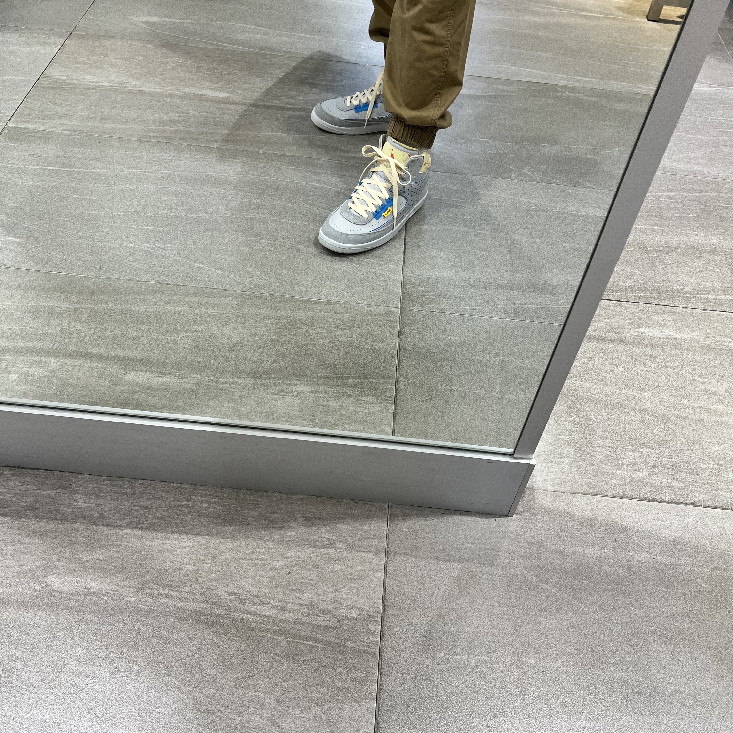 Jordan 2 x Union Retro SP Grey Fog 착용 스타일 - 3