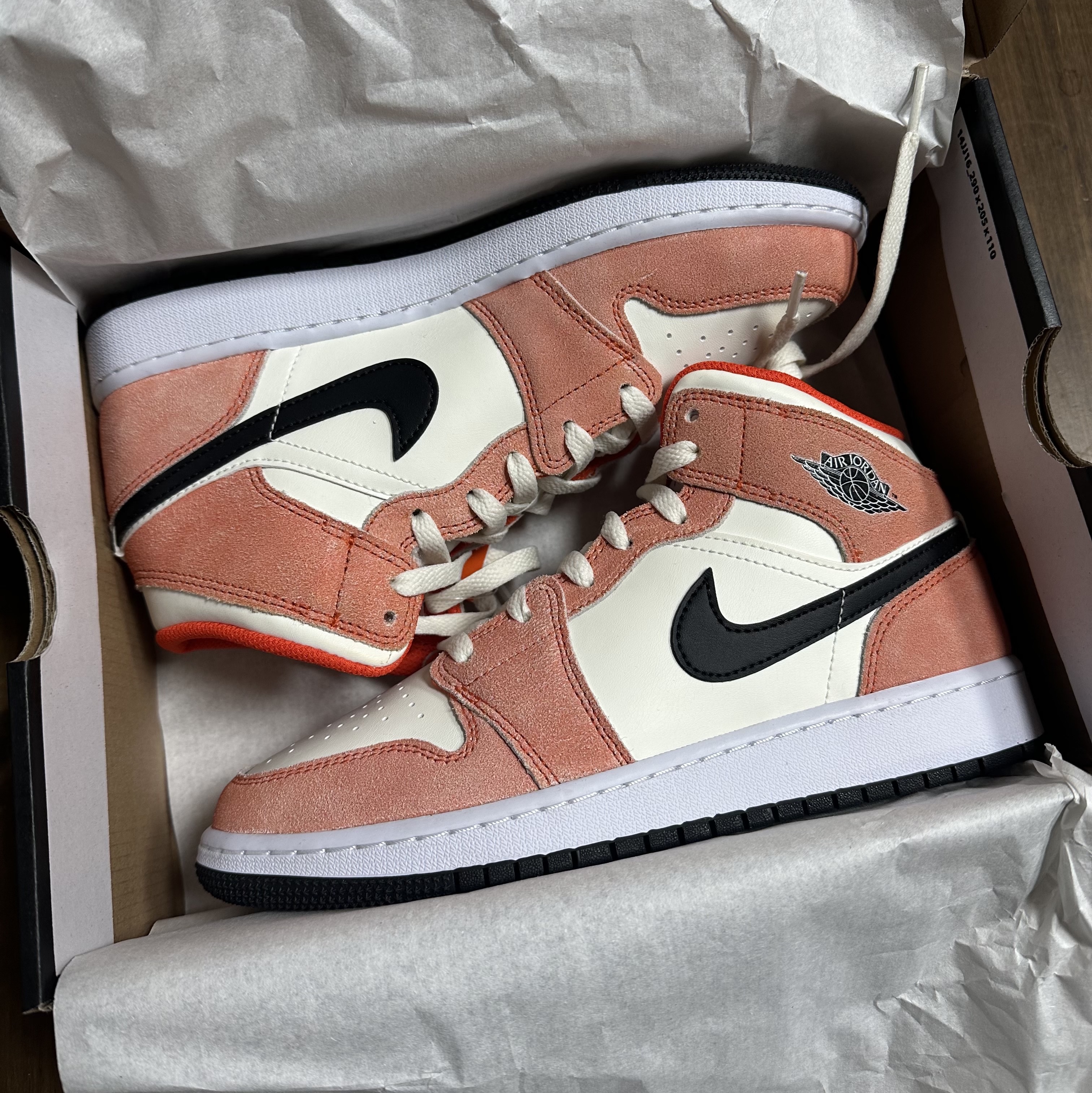 (GS) Jordan 1 Mid SE Team Orange Black 착용 스타일