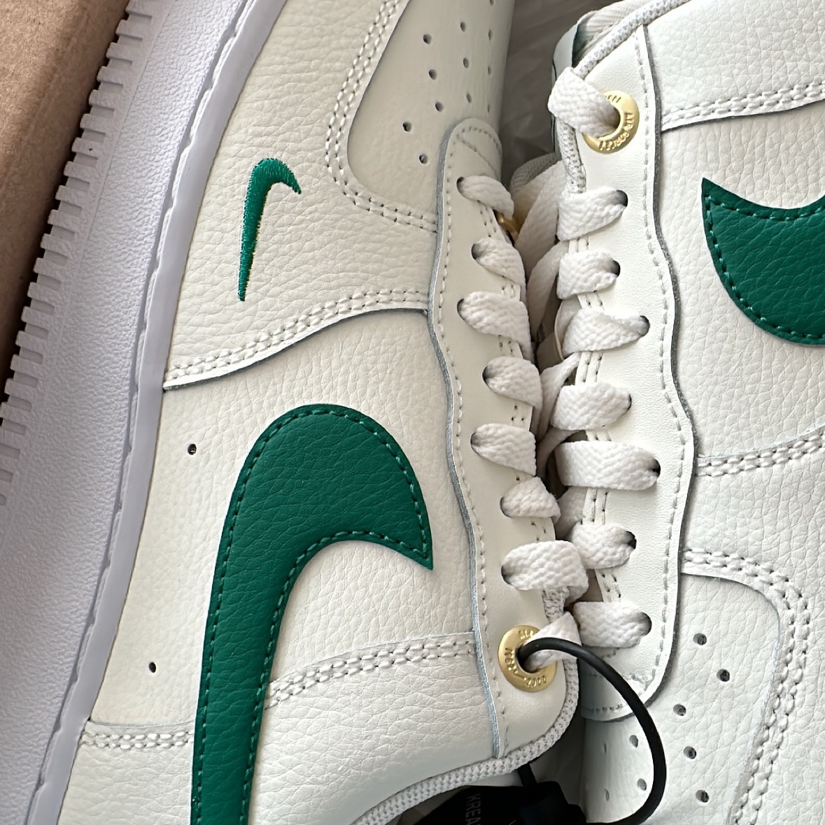 Nike Air Force 1 '07 LV8 40th Anniversary Join Forces Sail Malachite 착용 스타일