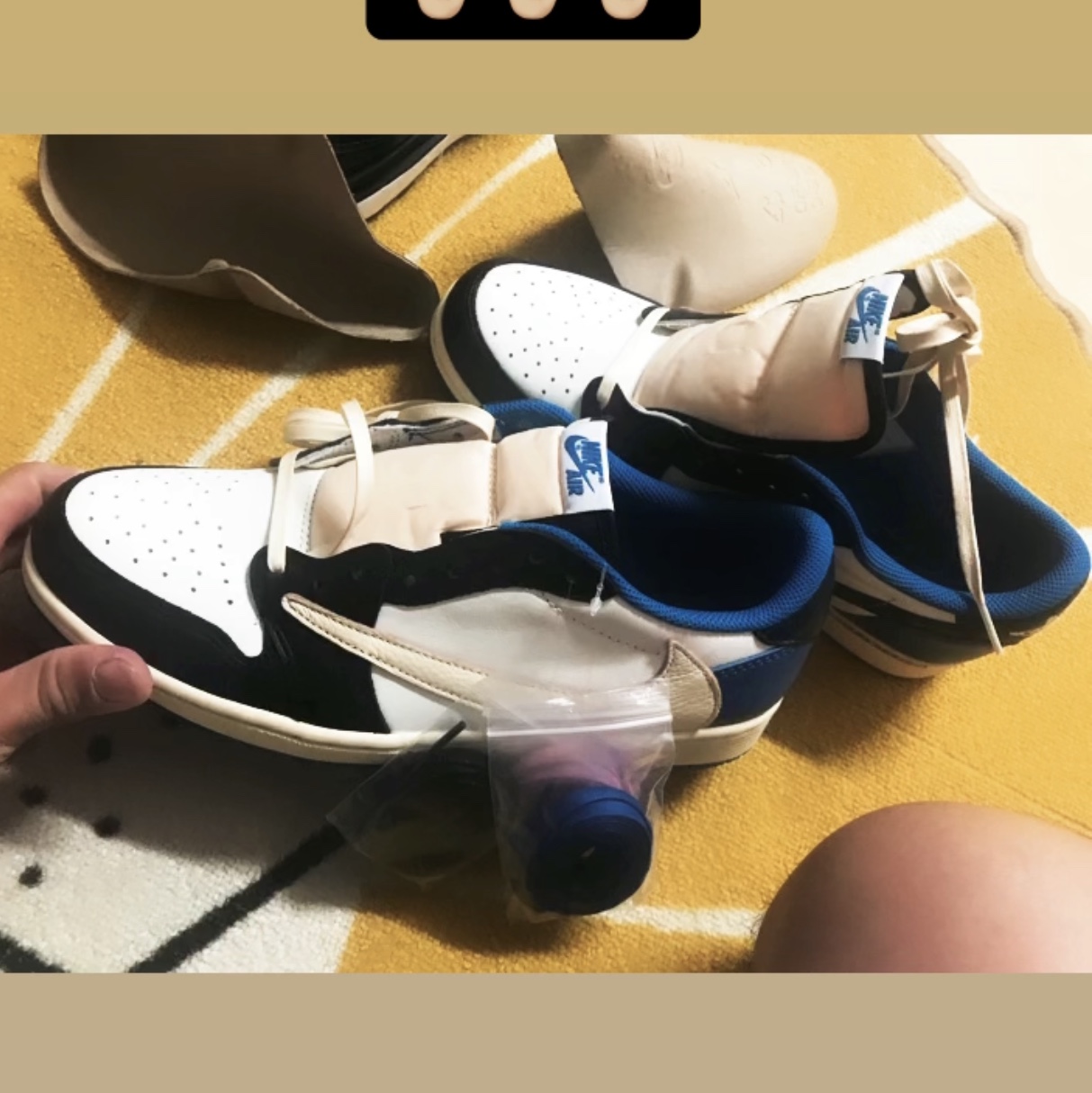 Jordan 1 x Travis Scott x Fragment Retro Low OG SP Military Blue 착용 스타일 - 1