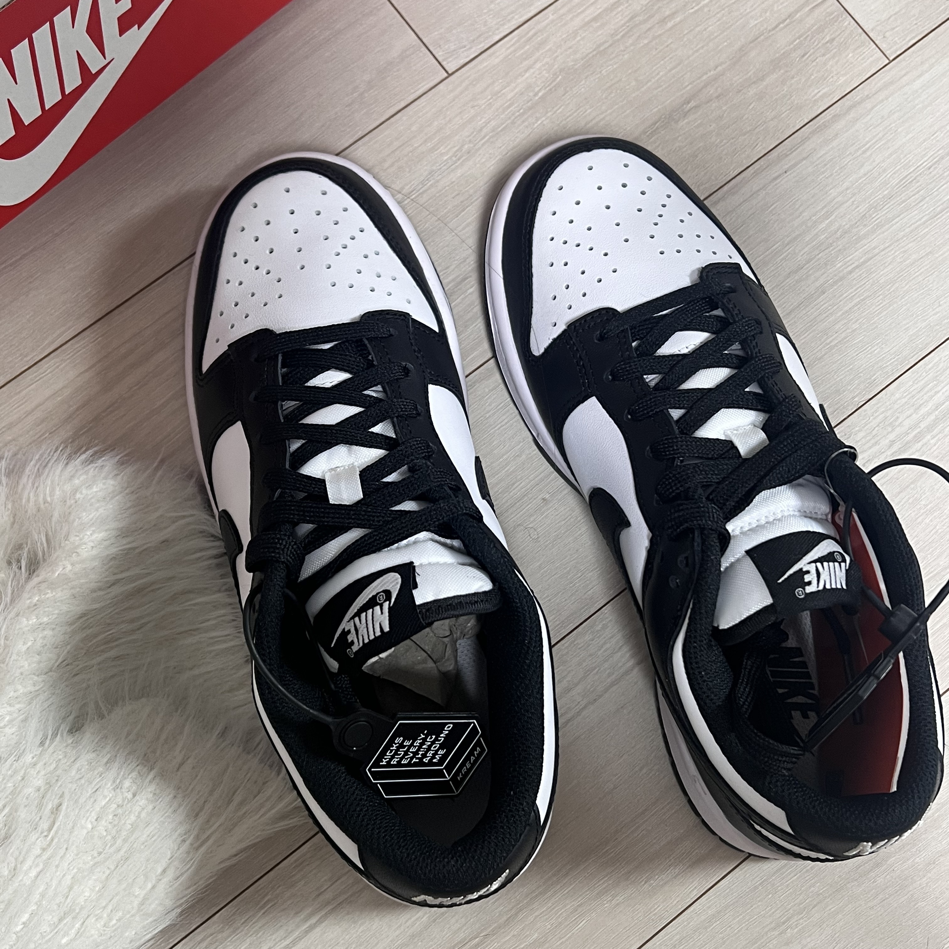 (W) Nike Dunk Low Black 착용 스타일