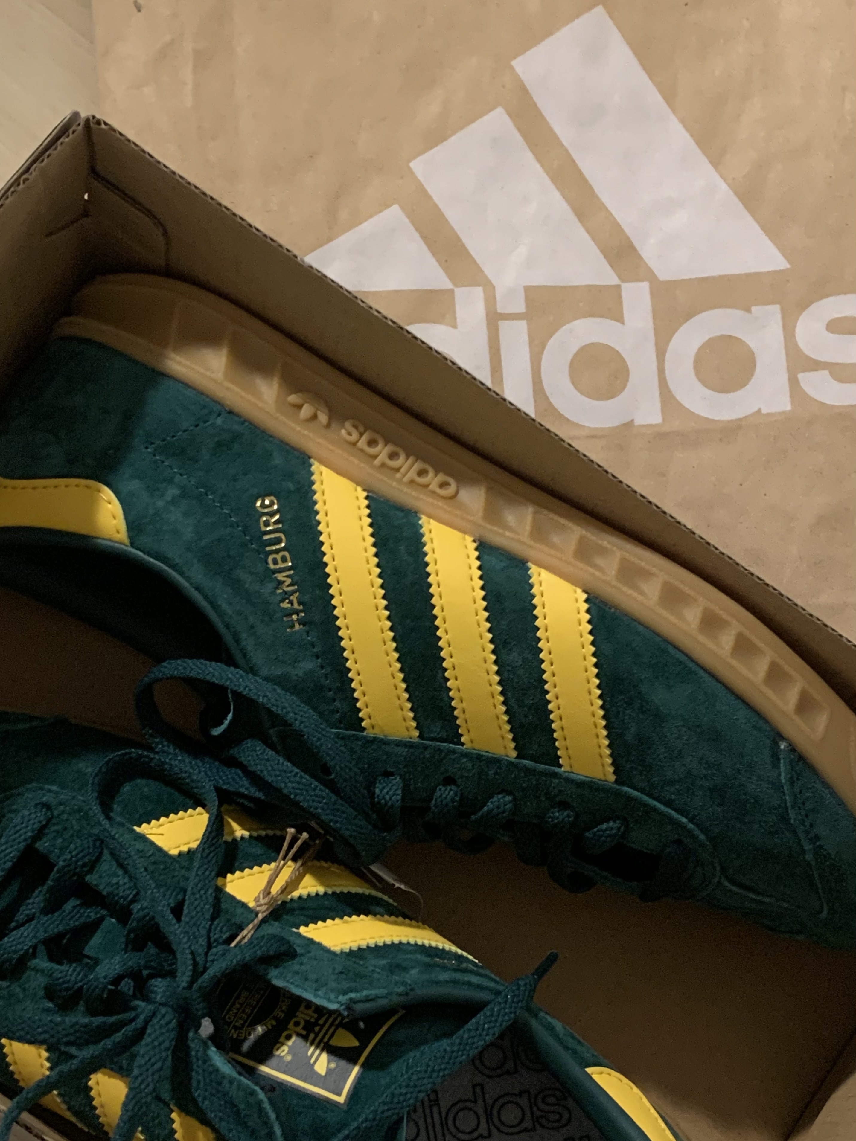 Adidas City Series Hamburg Collegiate Green Bold Gold 착용 스타일 - 1