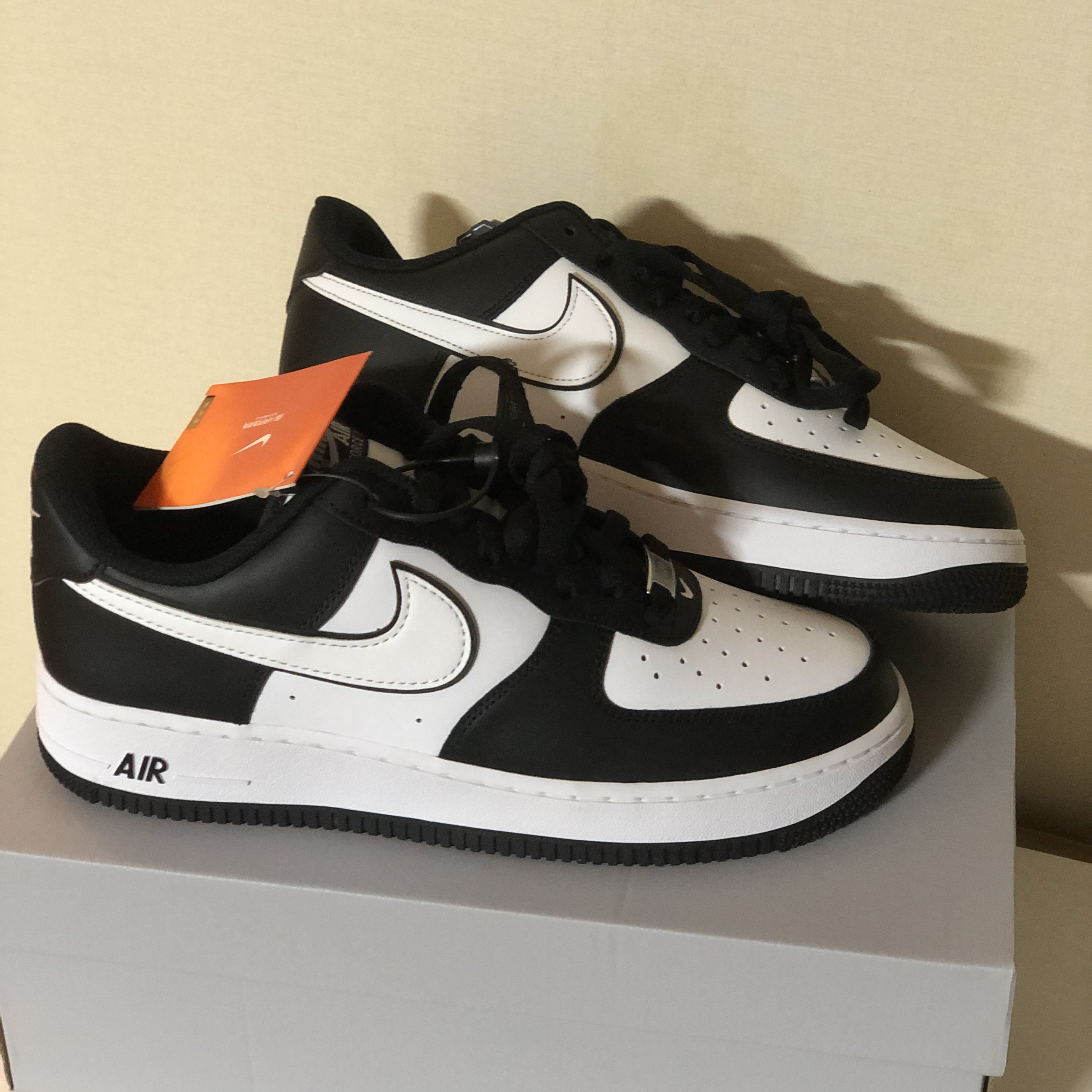 Nike Air Force 1 '07 Black White 착용 스타일