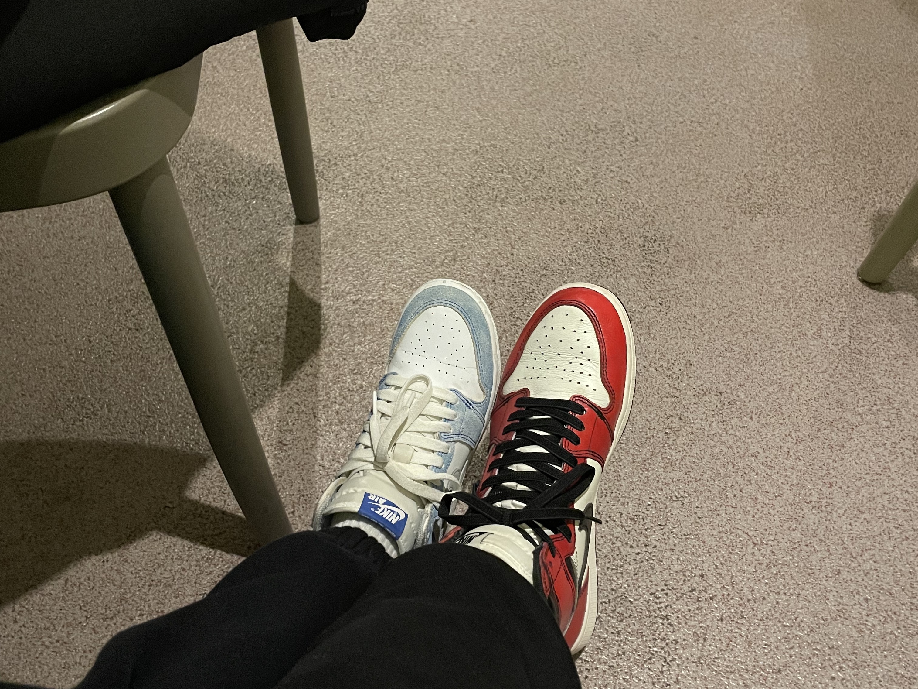 Jordan 1 Retro High OG Hyper Royal, Jordan 1 Retro High OG Defiant SB LA to Chicago 착용 스타일