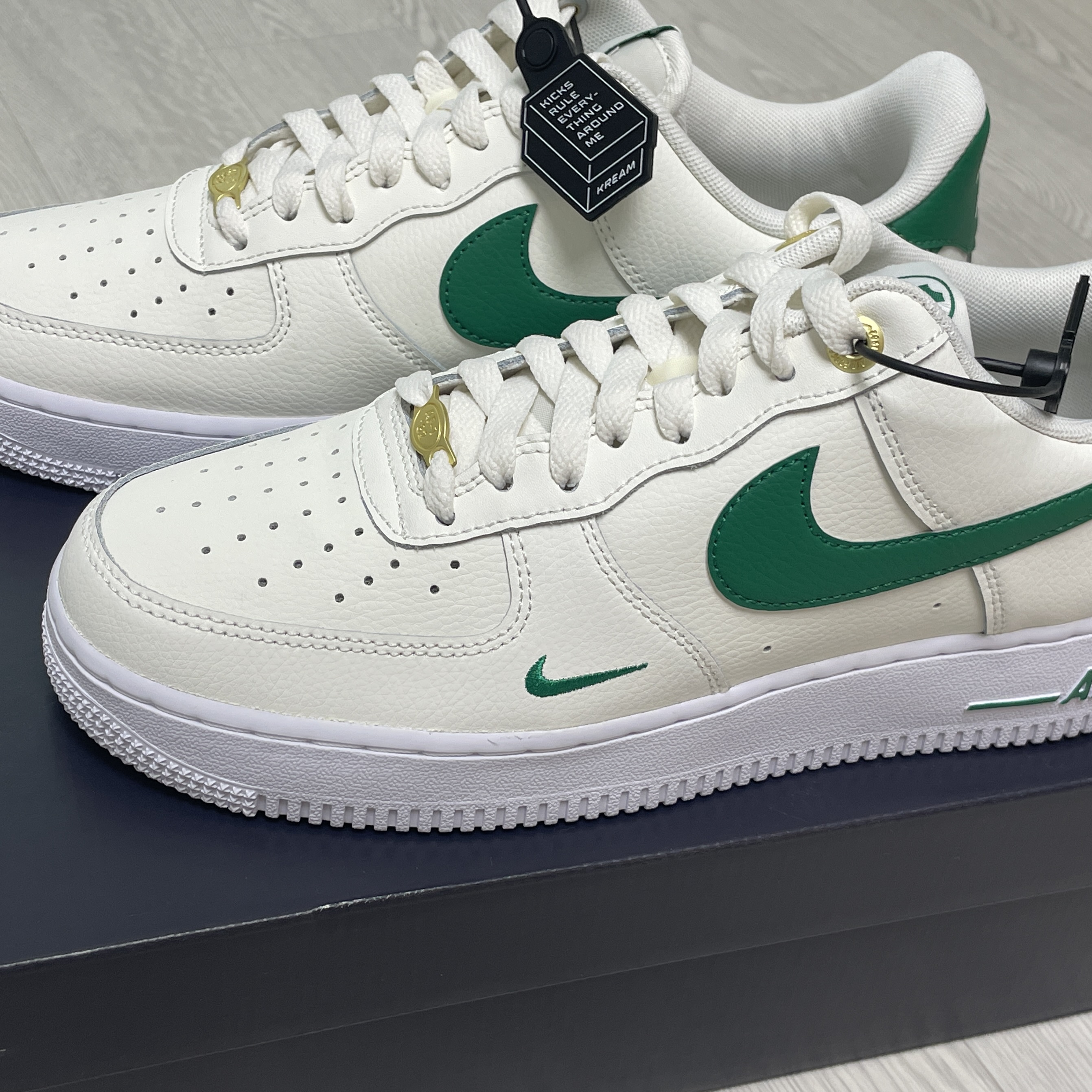 Nike Air Force 1 '07 LV8 40th Anniversary Join Forces Sail Malachite 착용 스타일 - 1