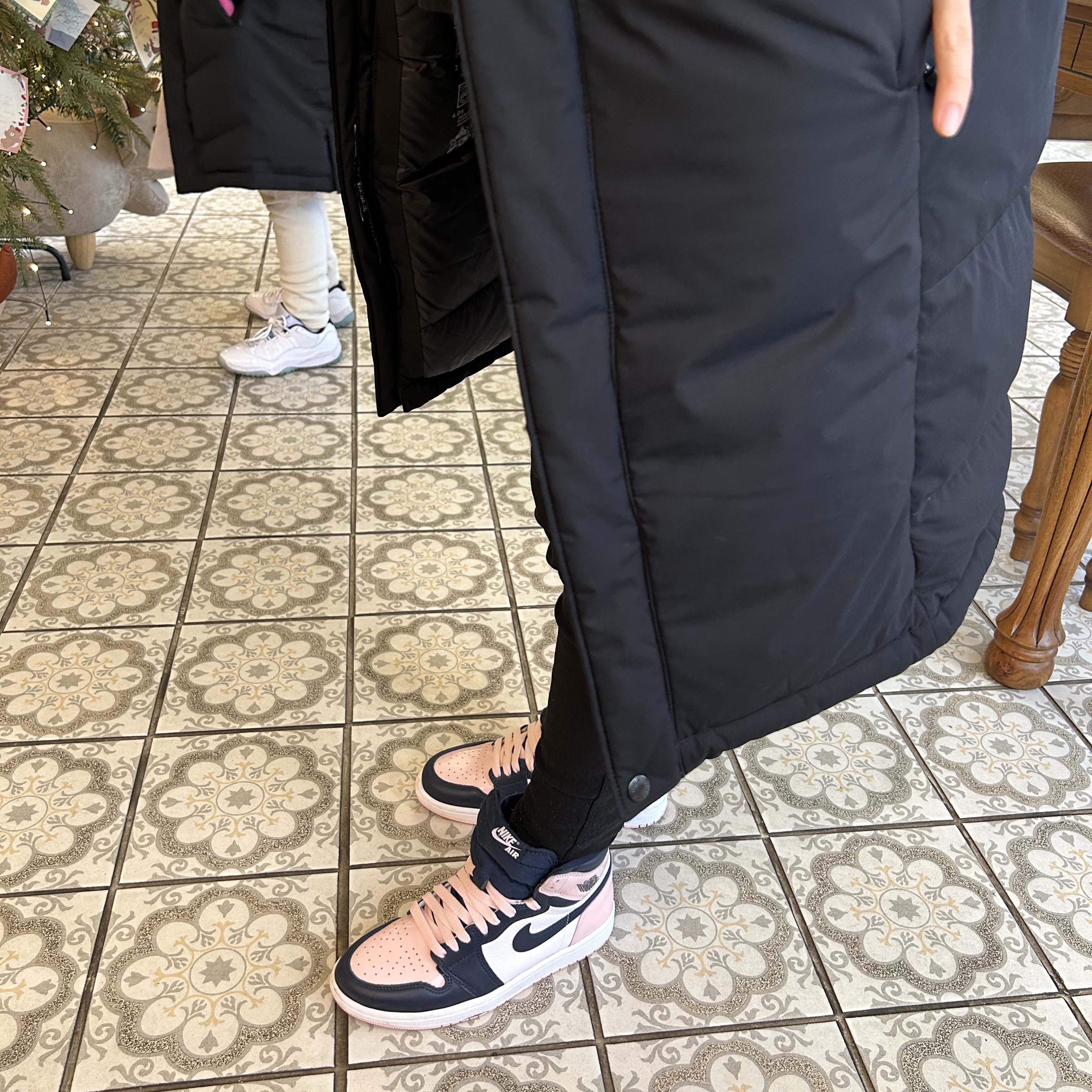 (W) Jordan 1 Retro High OG Atmosphere 착용 스타일
